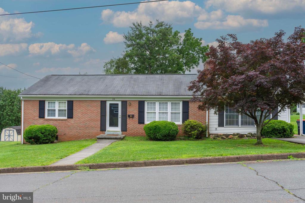 316 MIMOSA LN