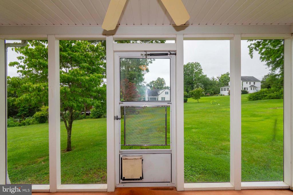 316 MIMOSA LN