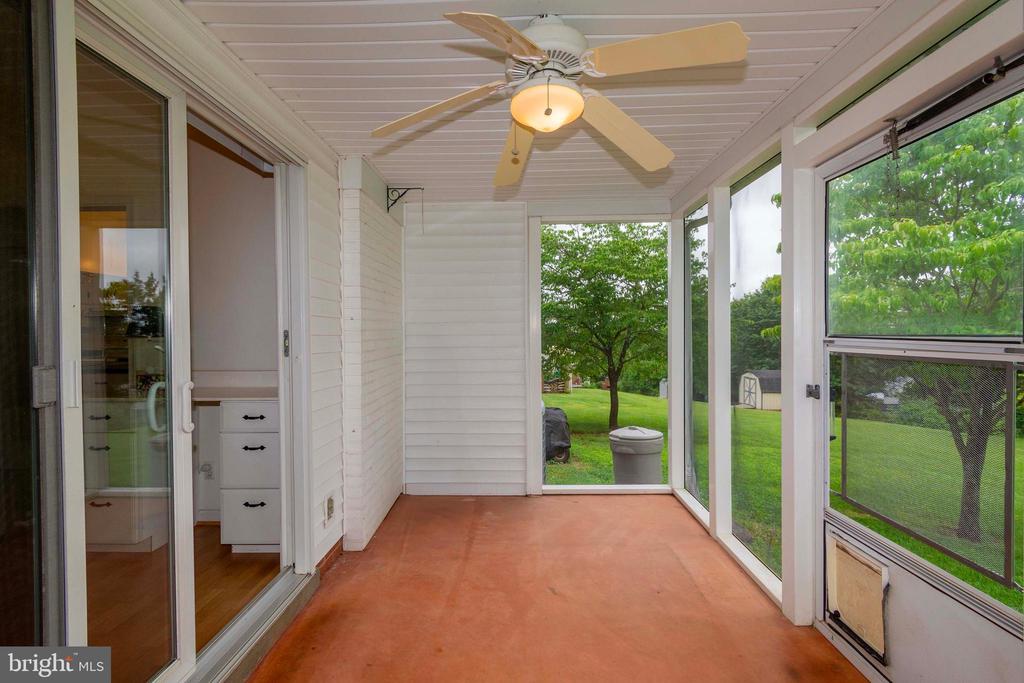 316 MIMOSA LN