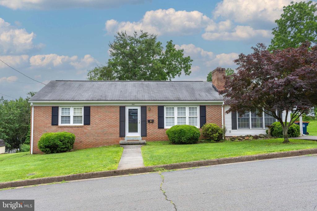 316 MIMOSA LN