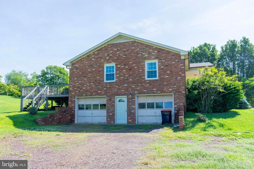101 MADDOX DR