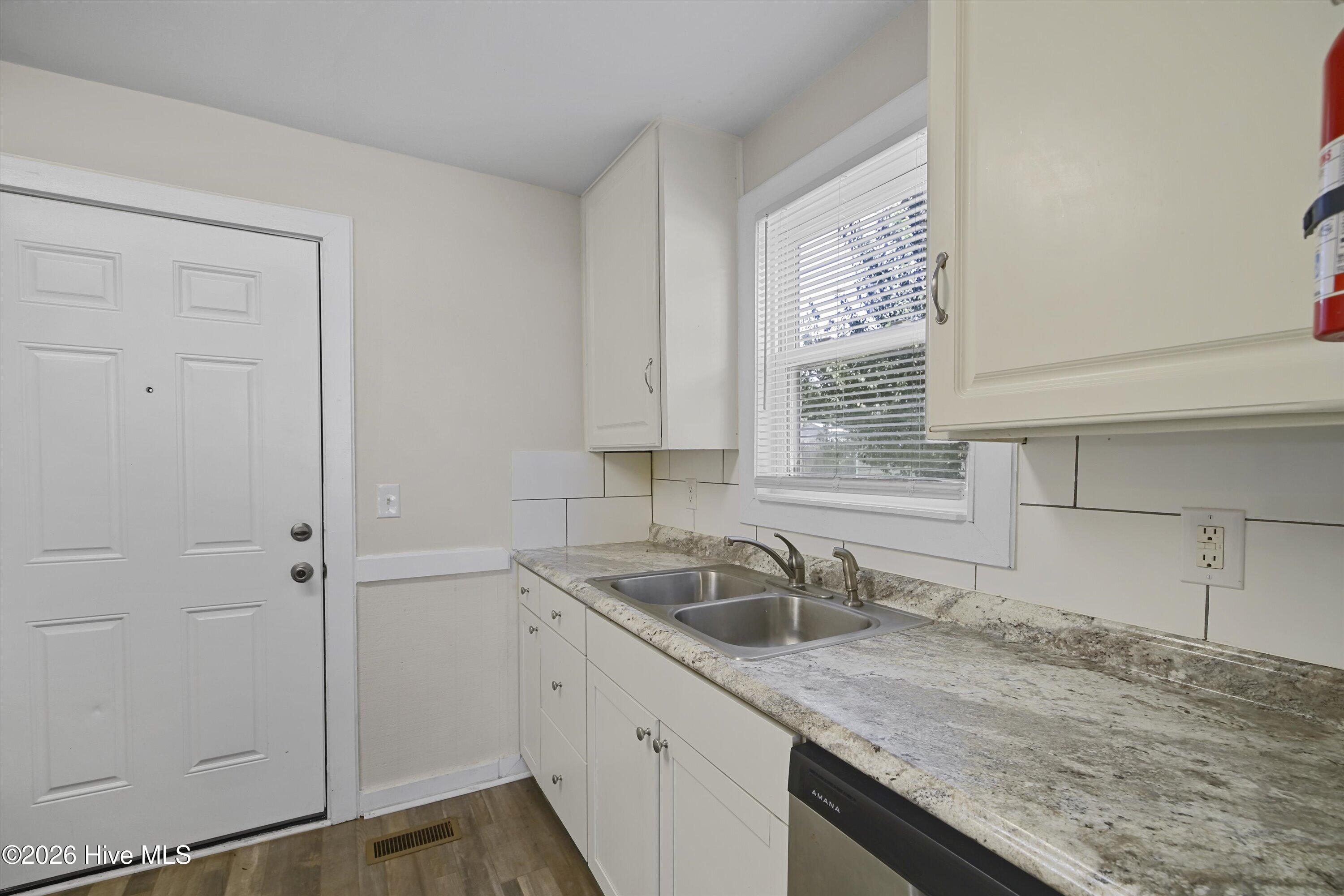1108 Weston Street A&B