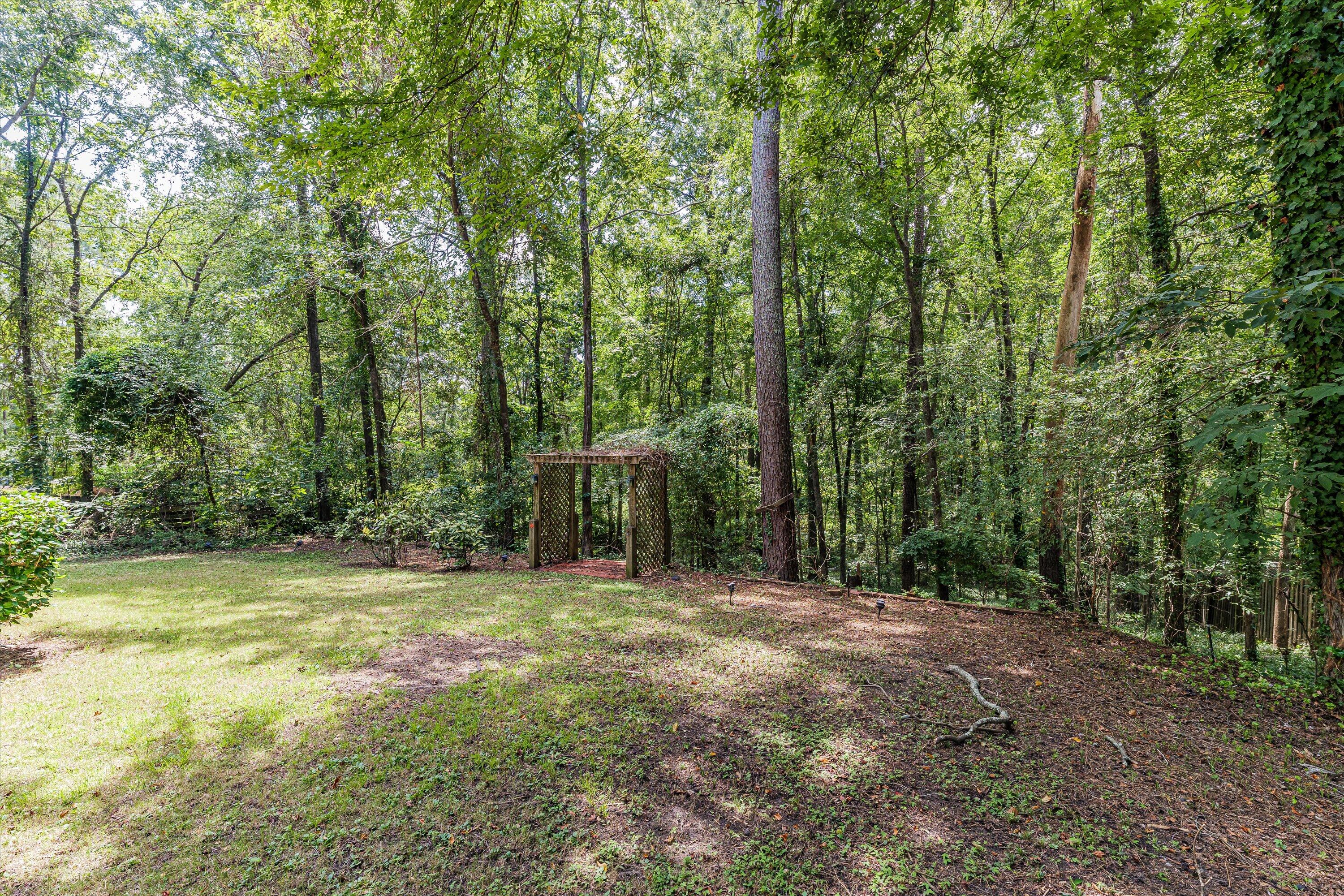 930 DEERCREST Circle