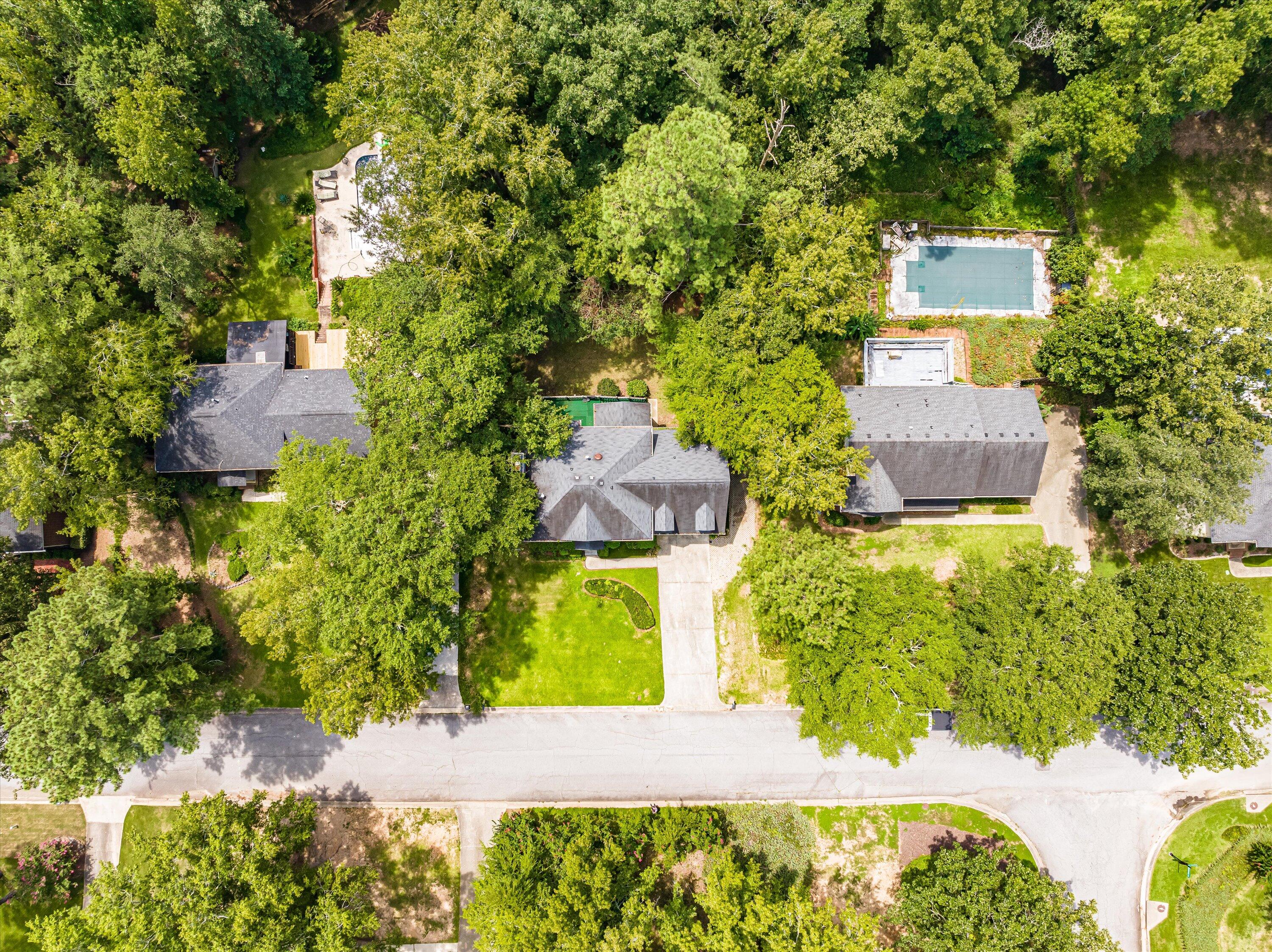 930 DEERCREST Circle