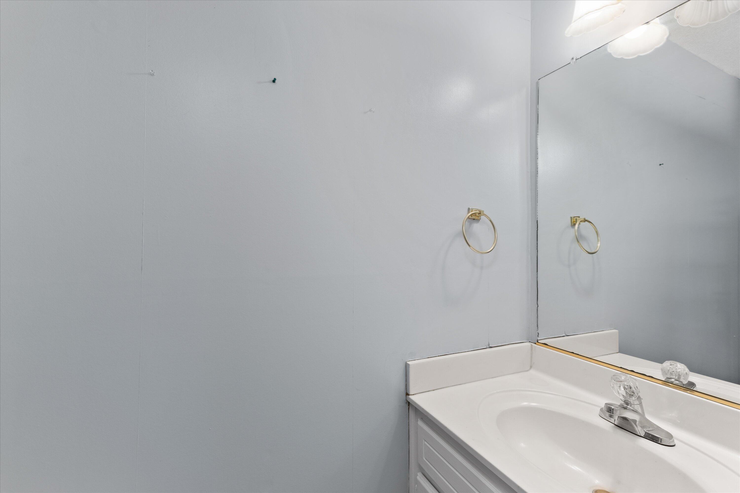 930 DEERCREST Circle