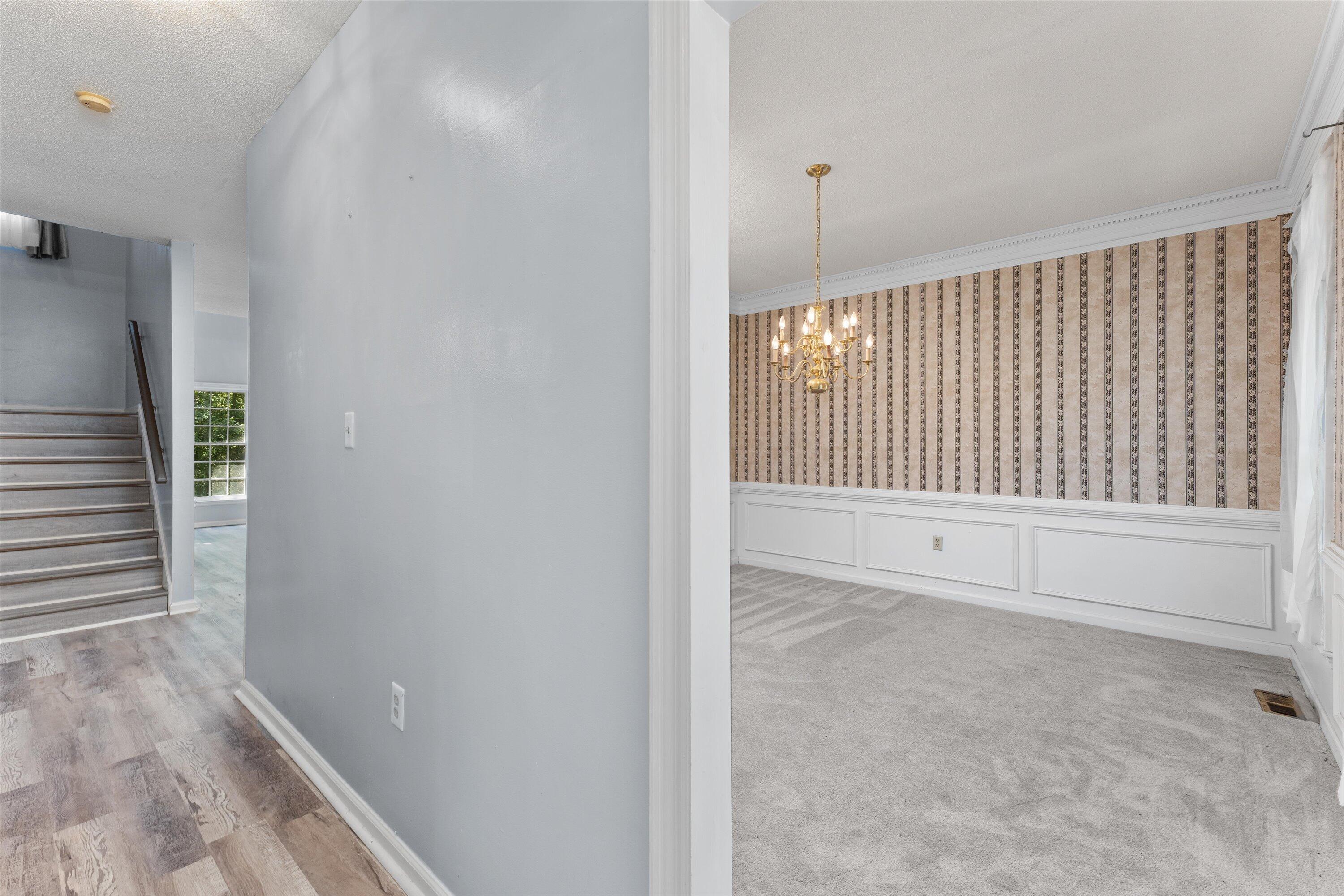 930 DEERCREST Circle