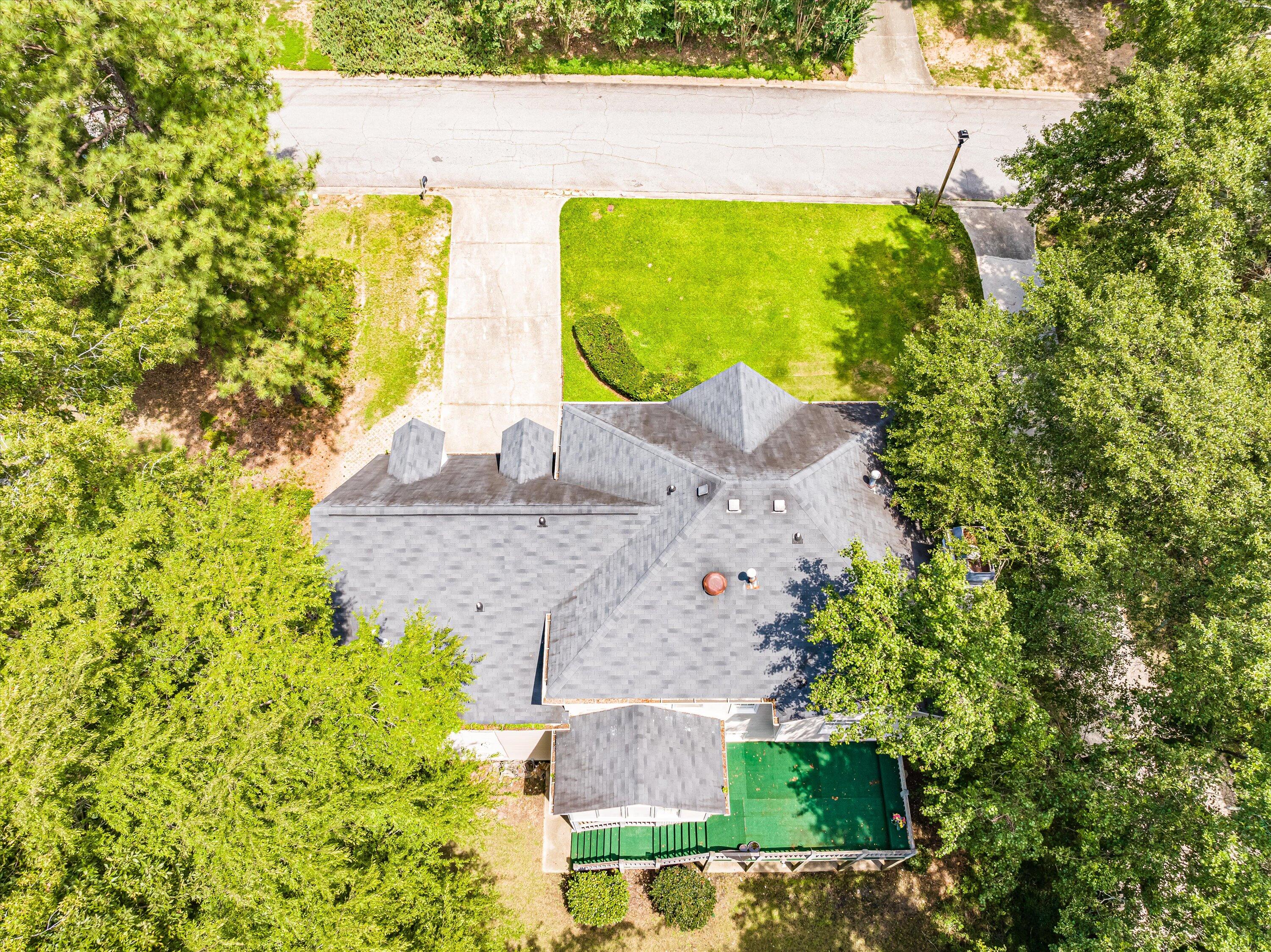 930 DEERCREST Circle