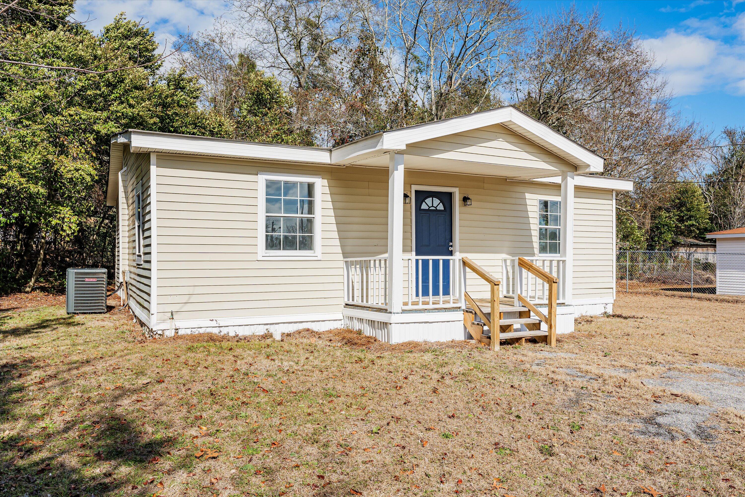 2117 MONCRIEFF Street