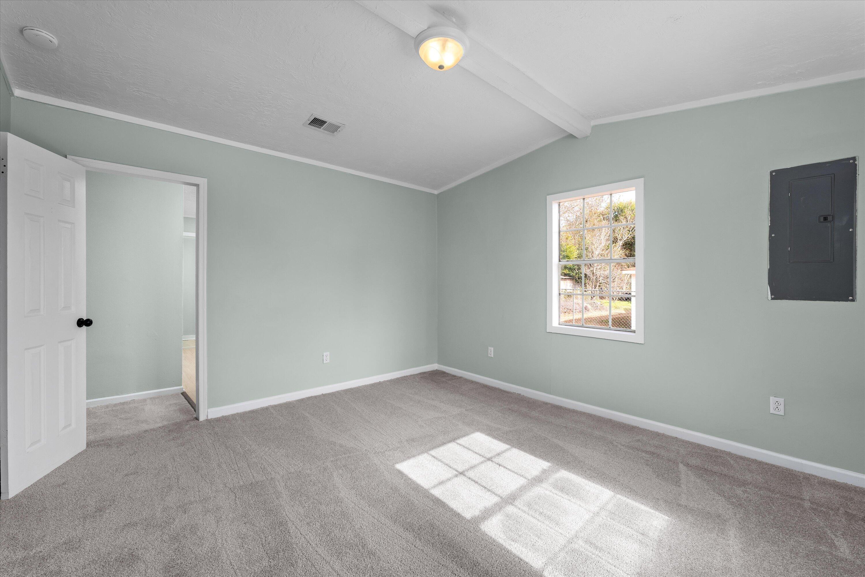 2117 MONCRIEFF Street