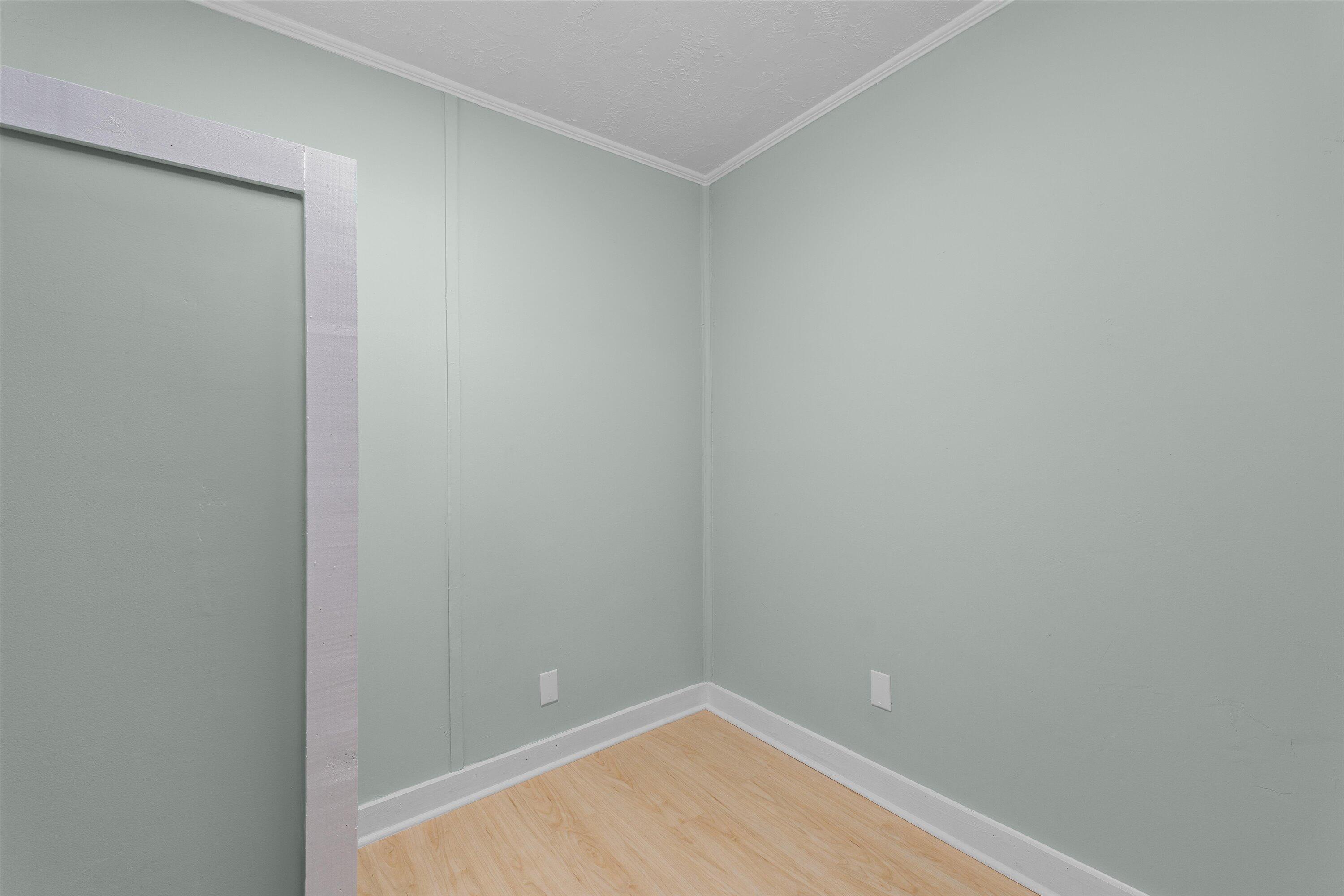 2117 MONCRIEFF Street