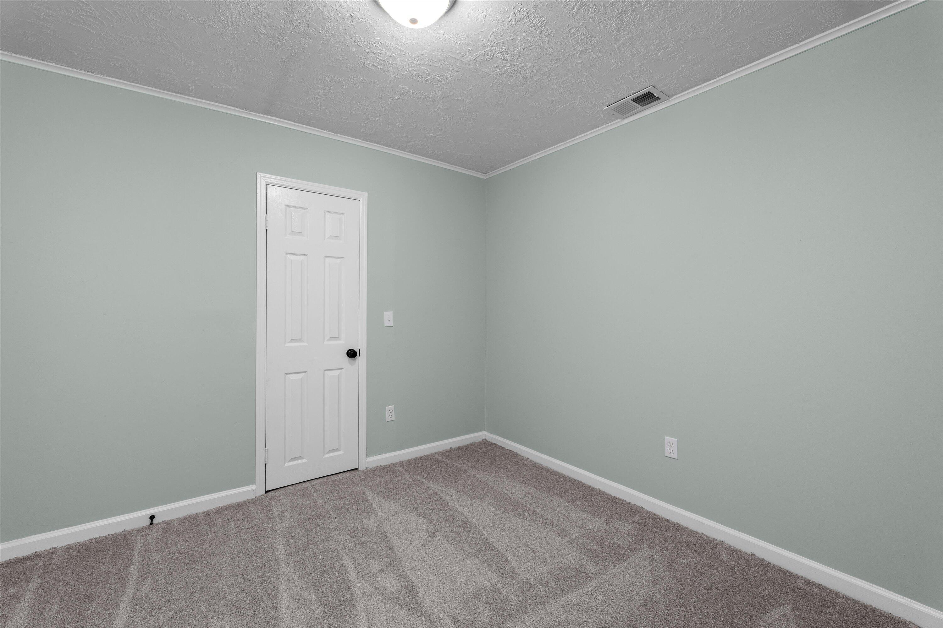 2117 MONCRIEFF Street