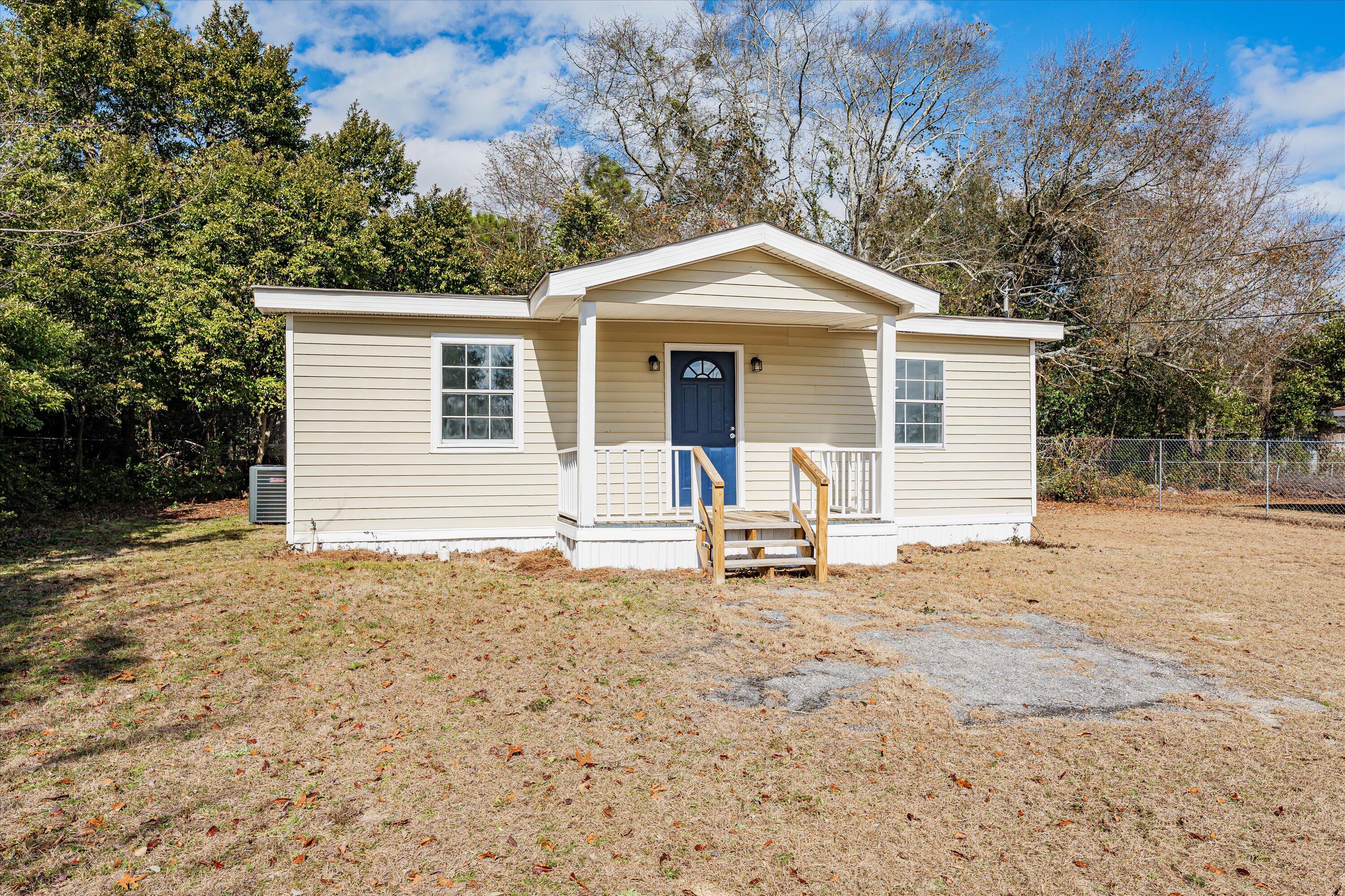 2117 MONCRIEFF Street