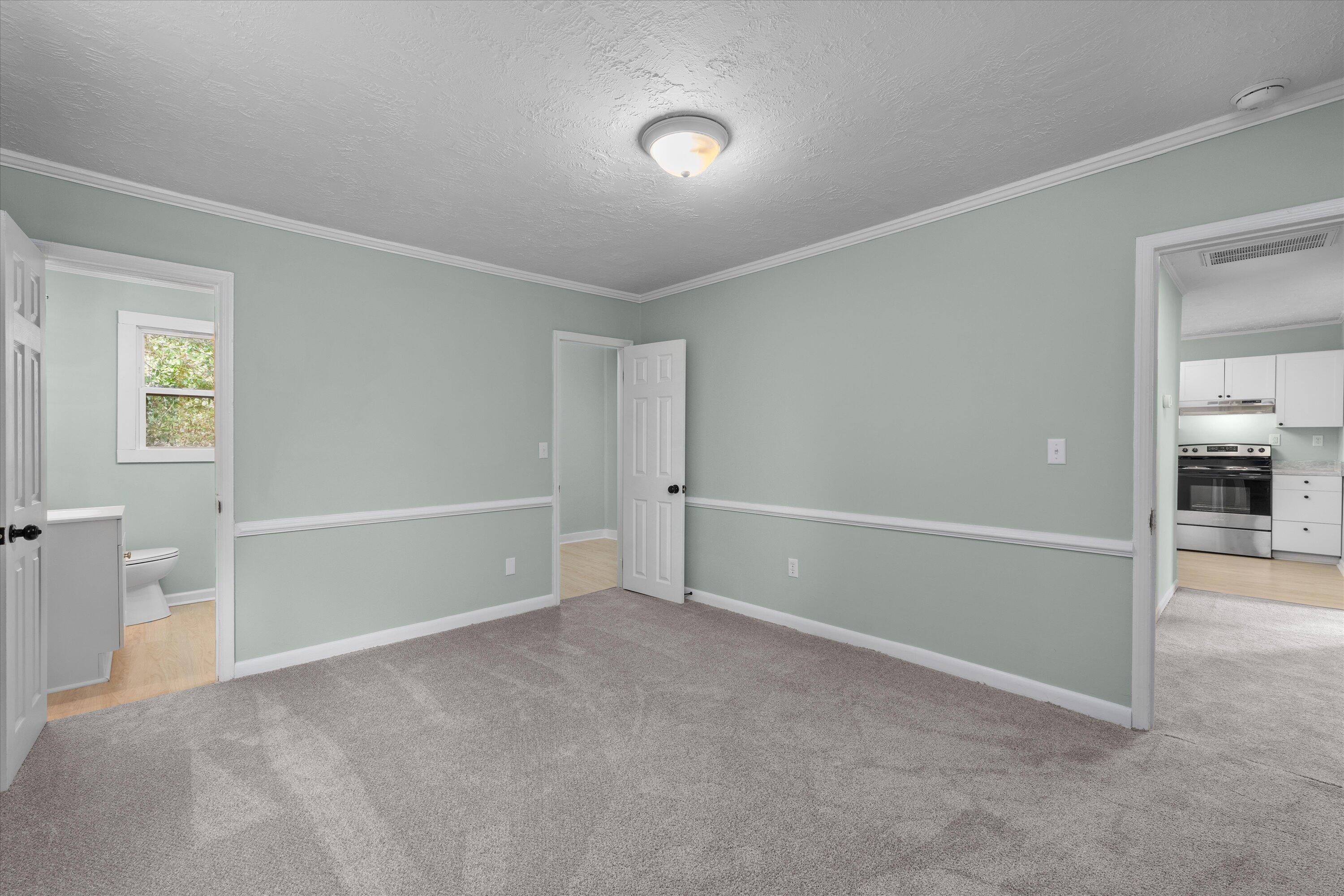 2117 MONCRIEFF Street