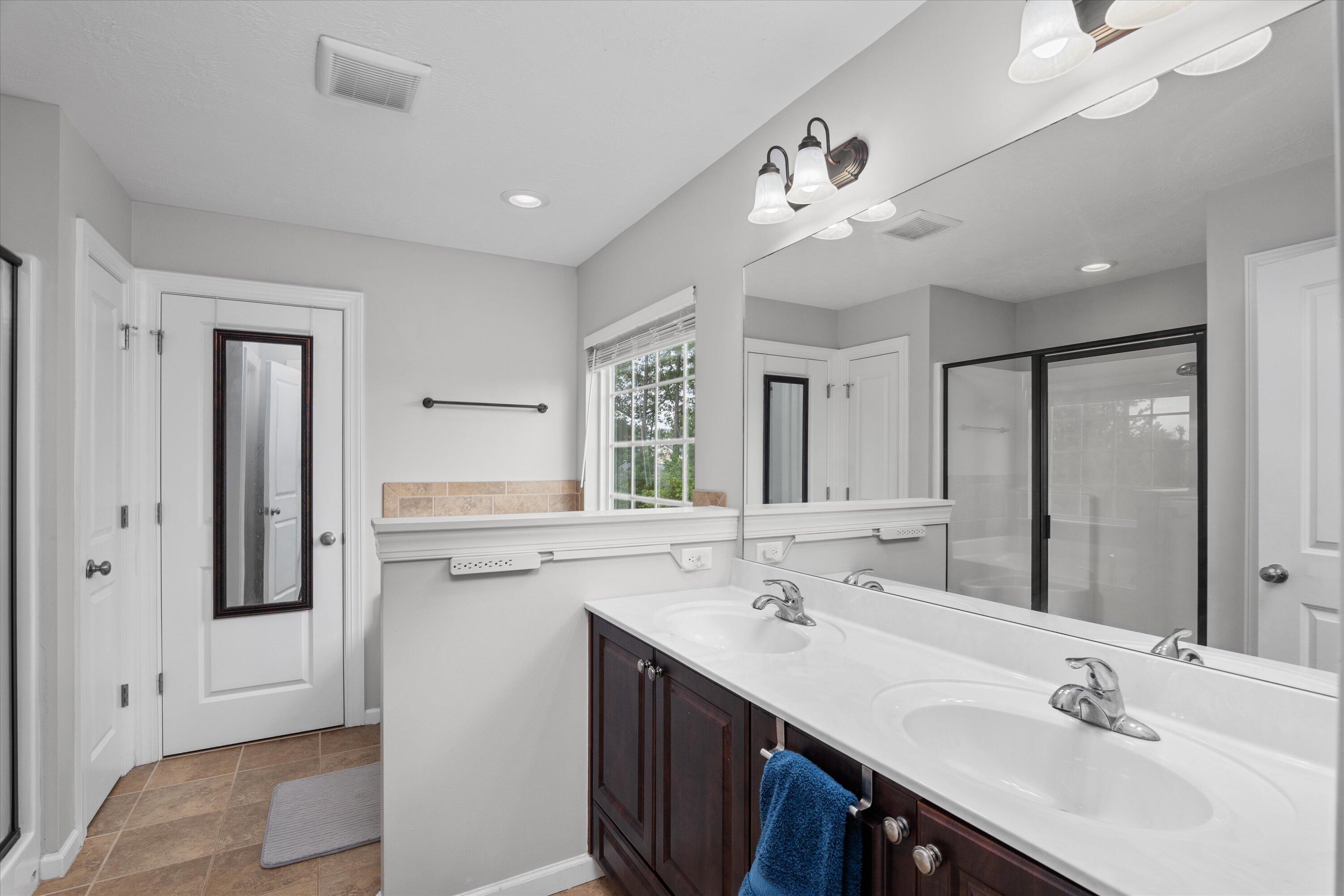 490 BRANTLEY COVE Circle