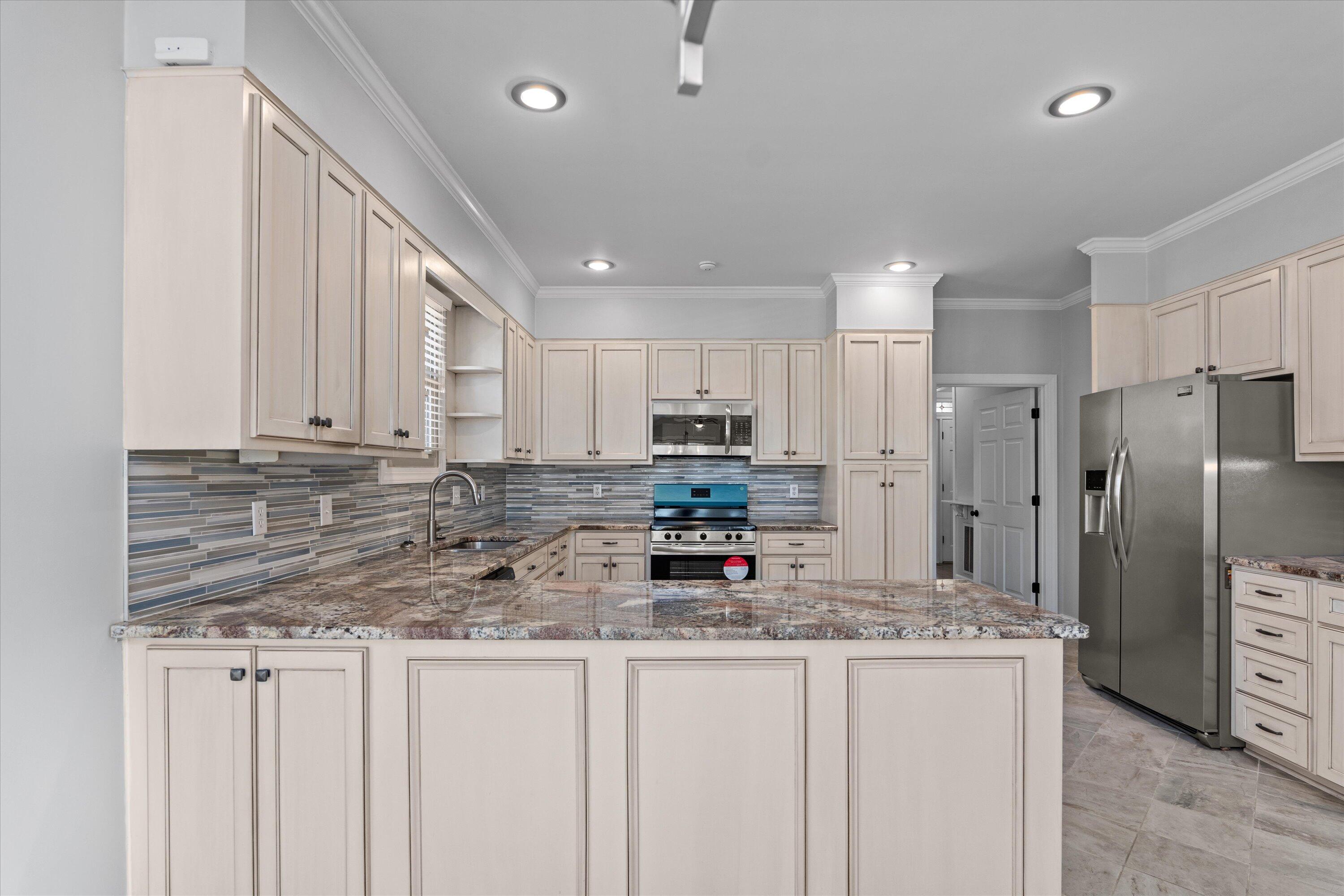 738 MAGRUDER Landing