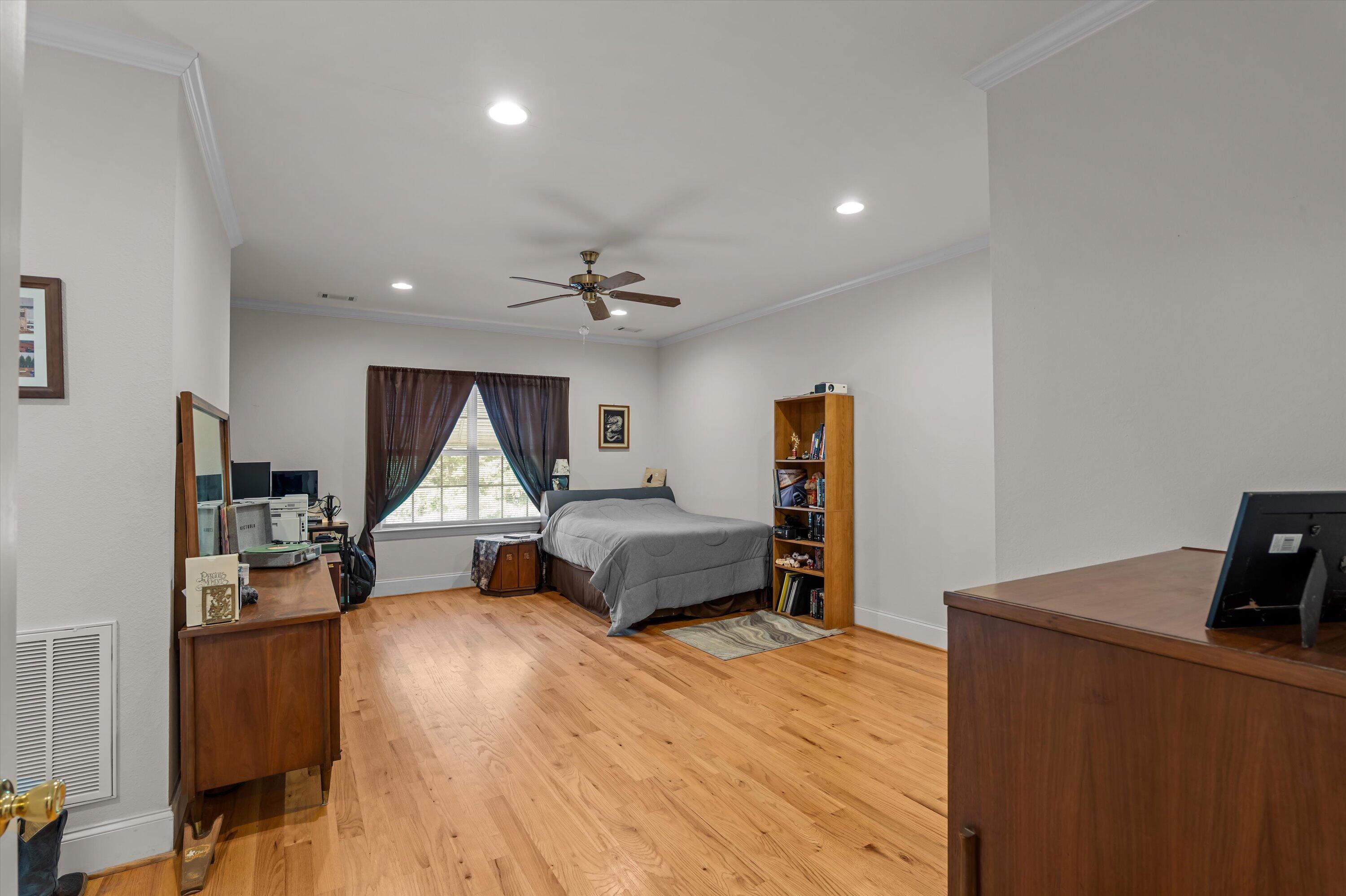 1960 WHITE ROCK Road