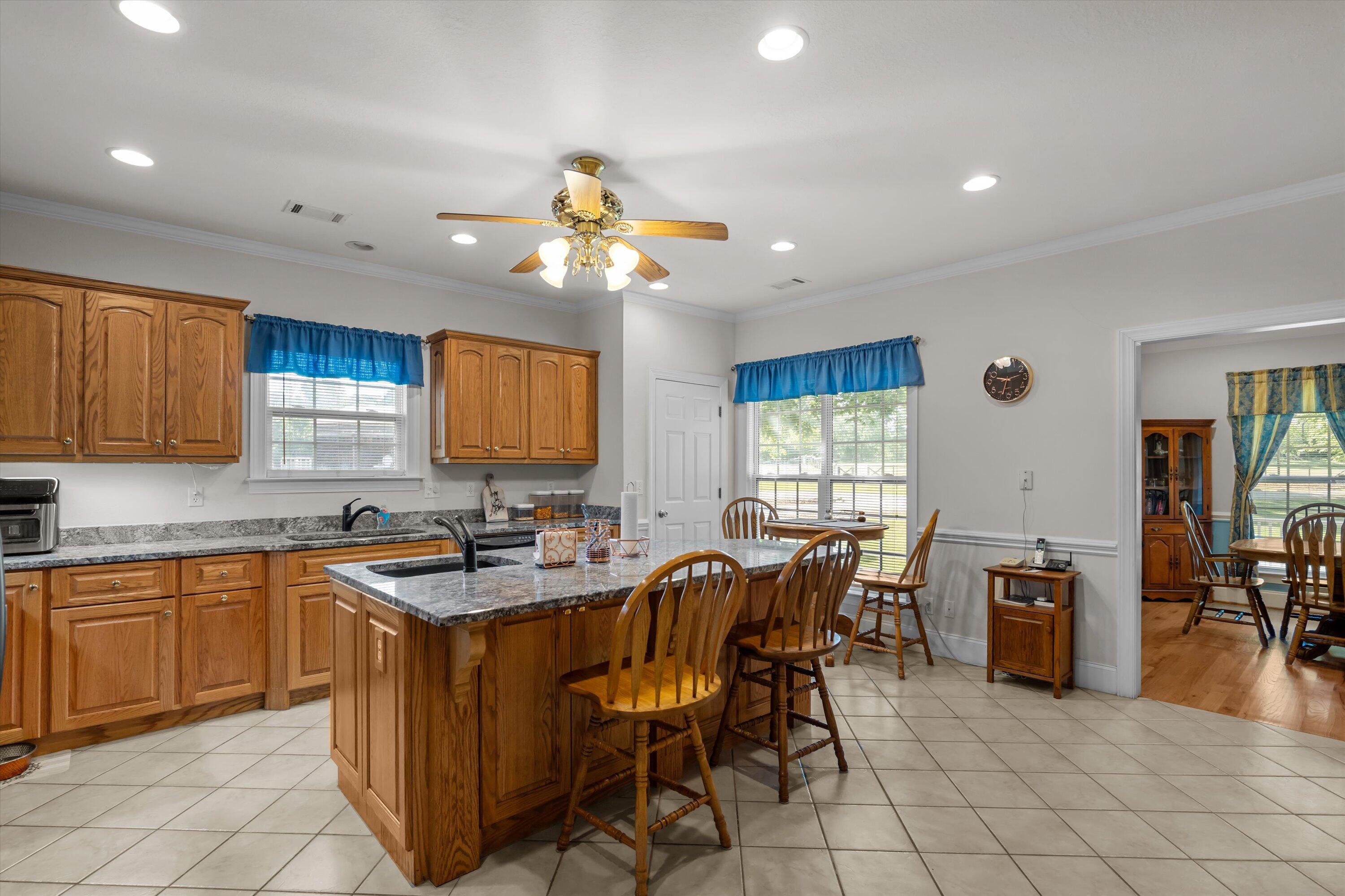 1960 WHITE ROCK Road