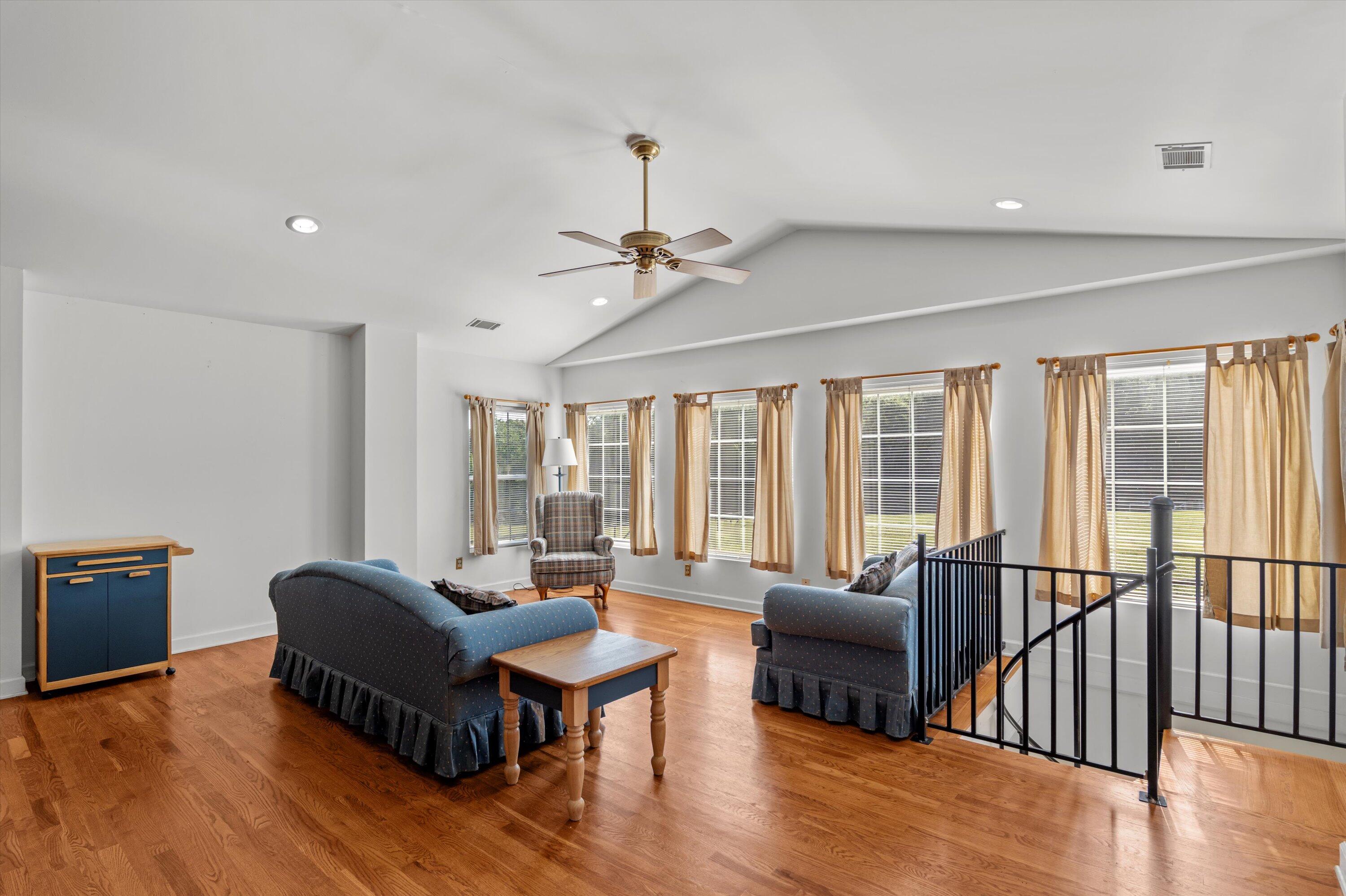 1960 WHITE ROCK Road