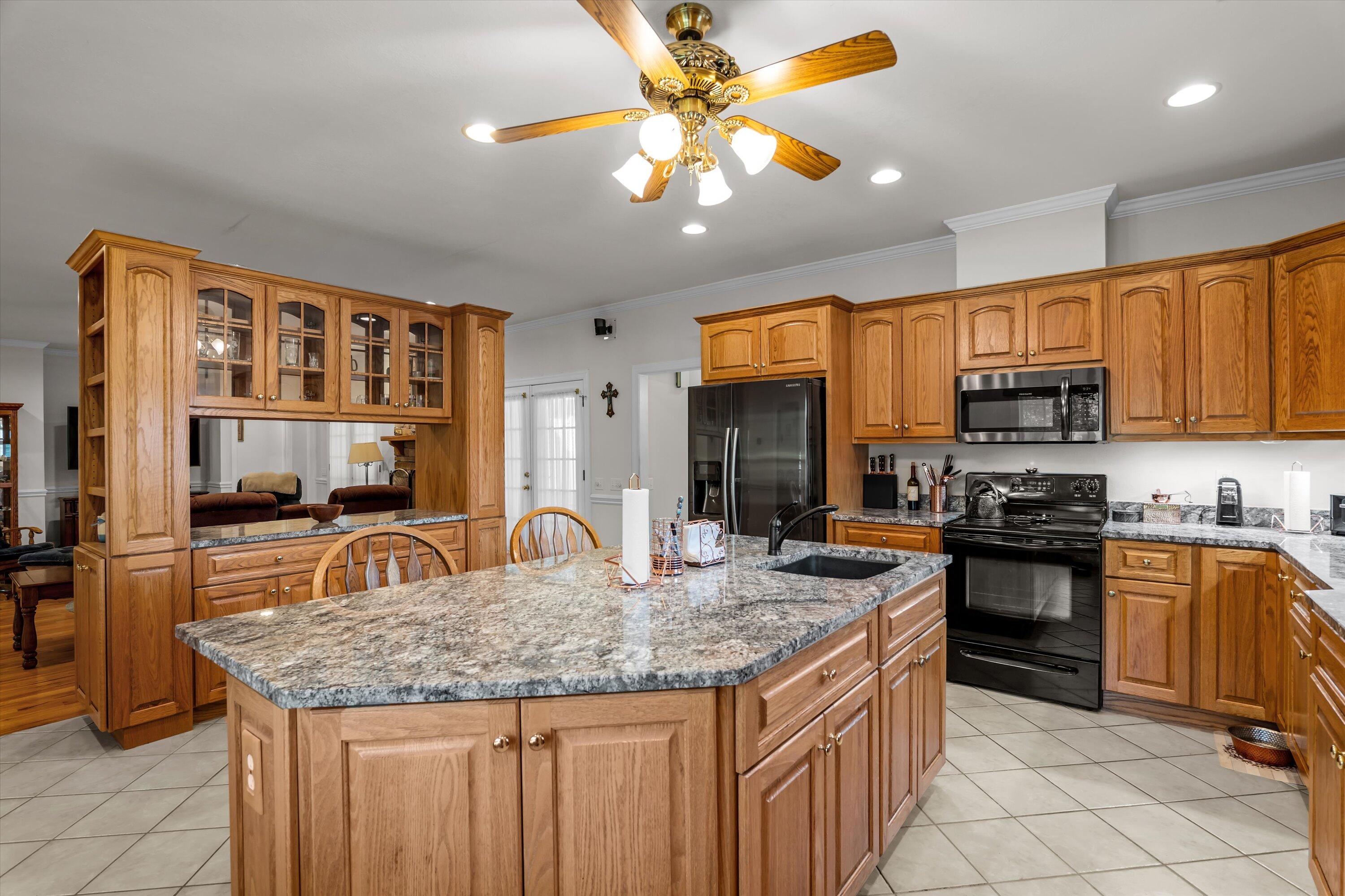 1960 WHITE ROCK Road