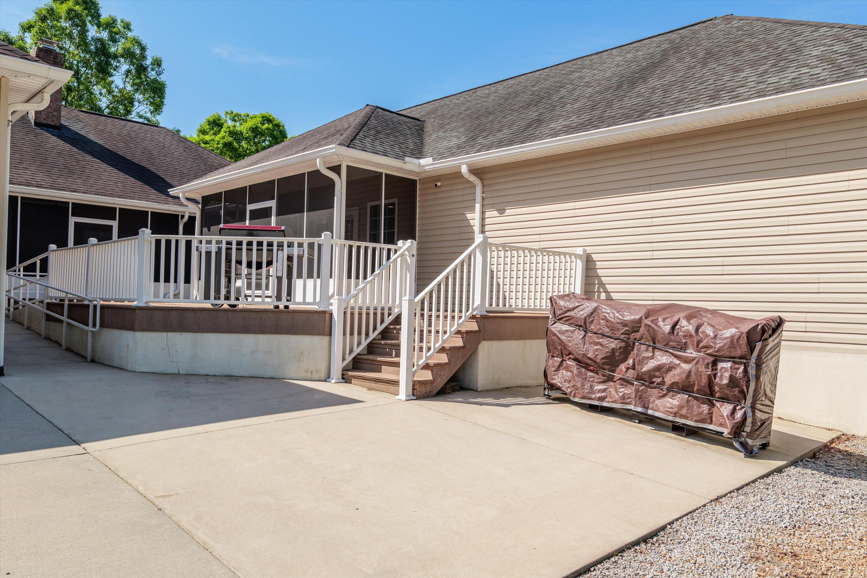 1960 WHITE ROCK Road