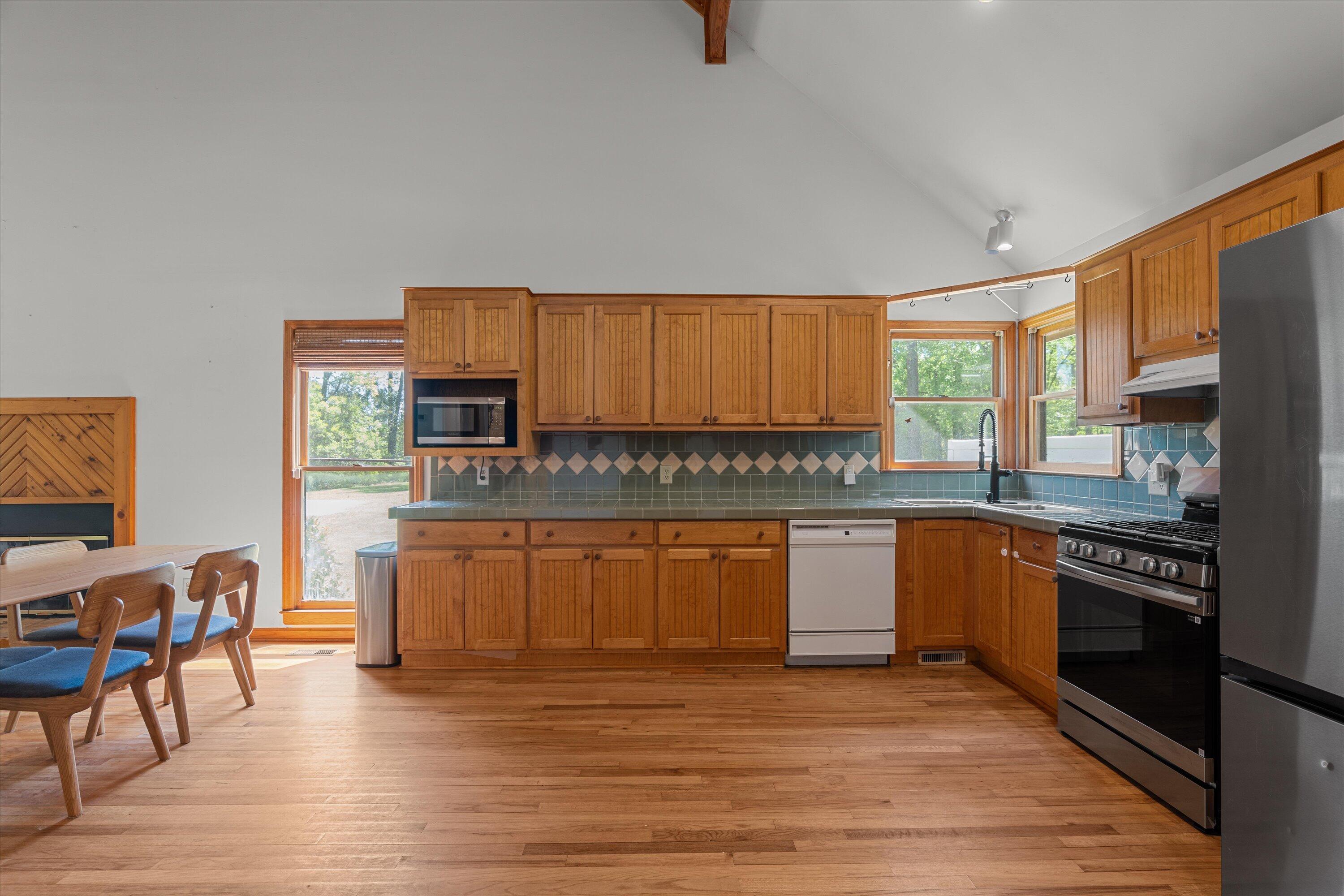 1840 LONERGAN HULME Road