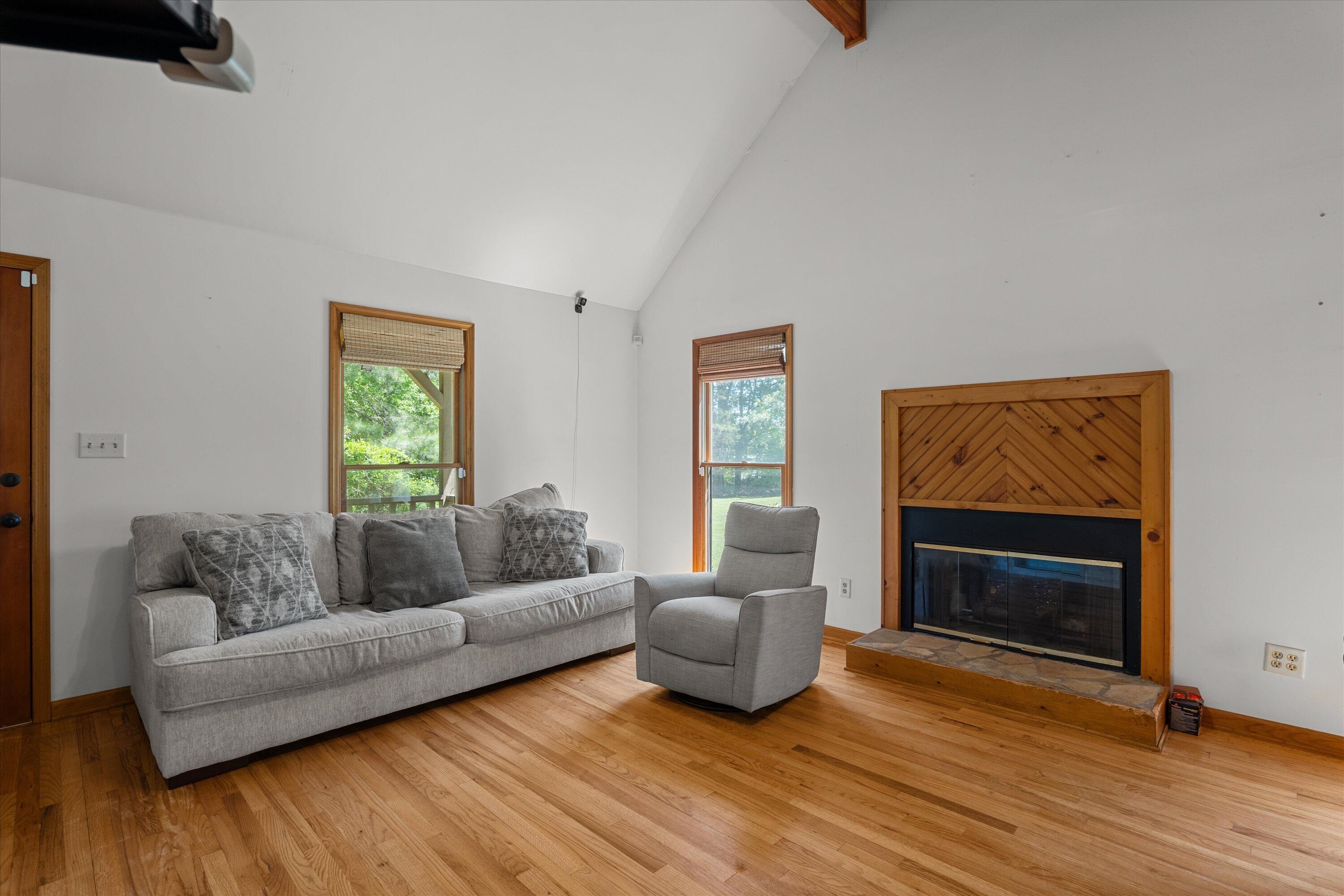 1840 LONERGAN HULME Road