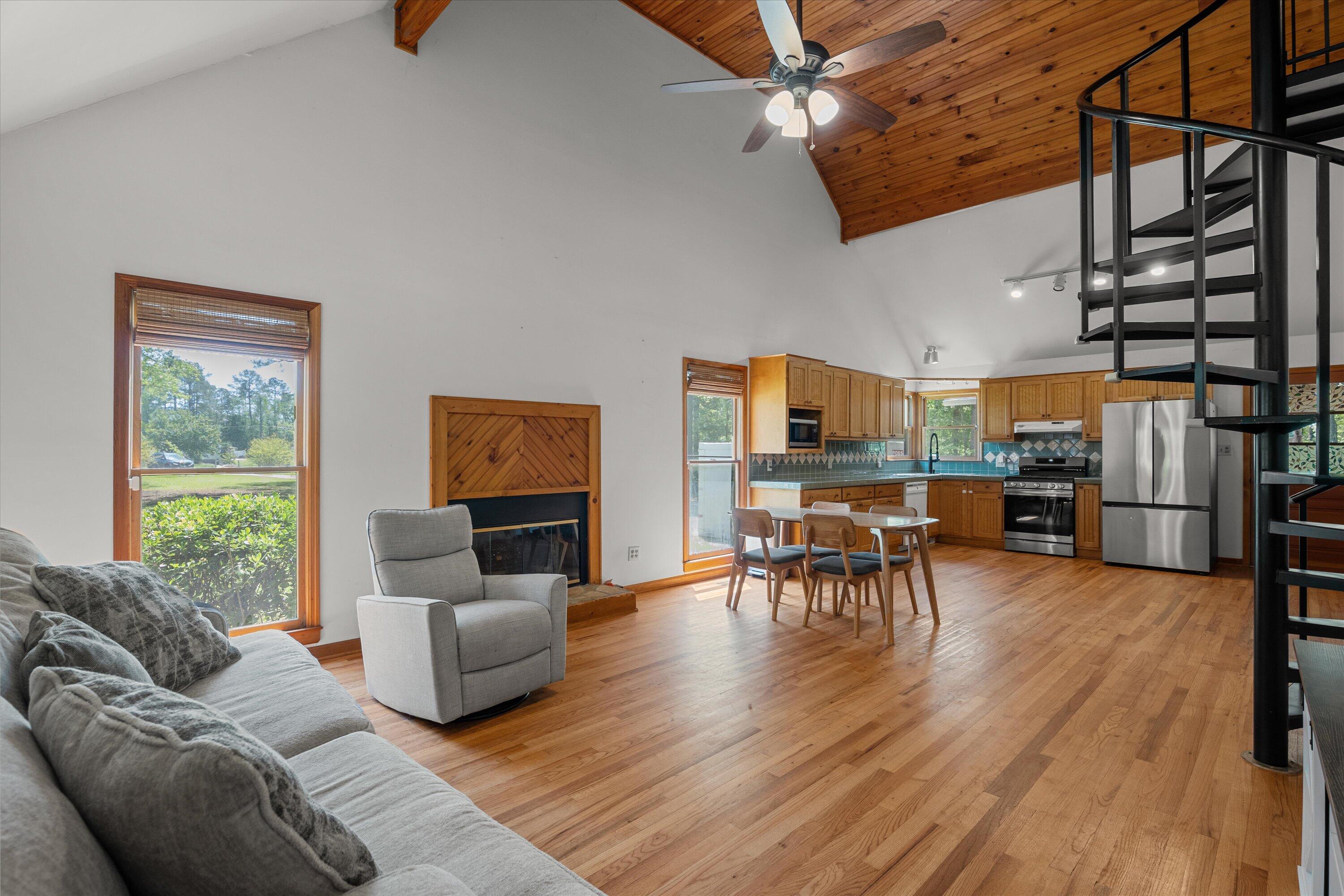 1840 LONERGAN HULME Road