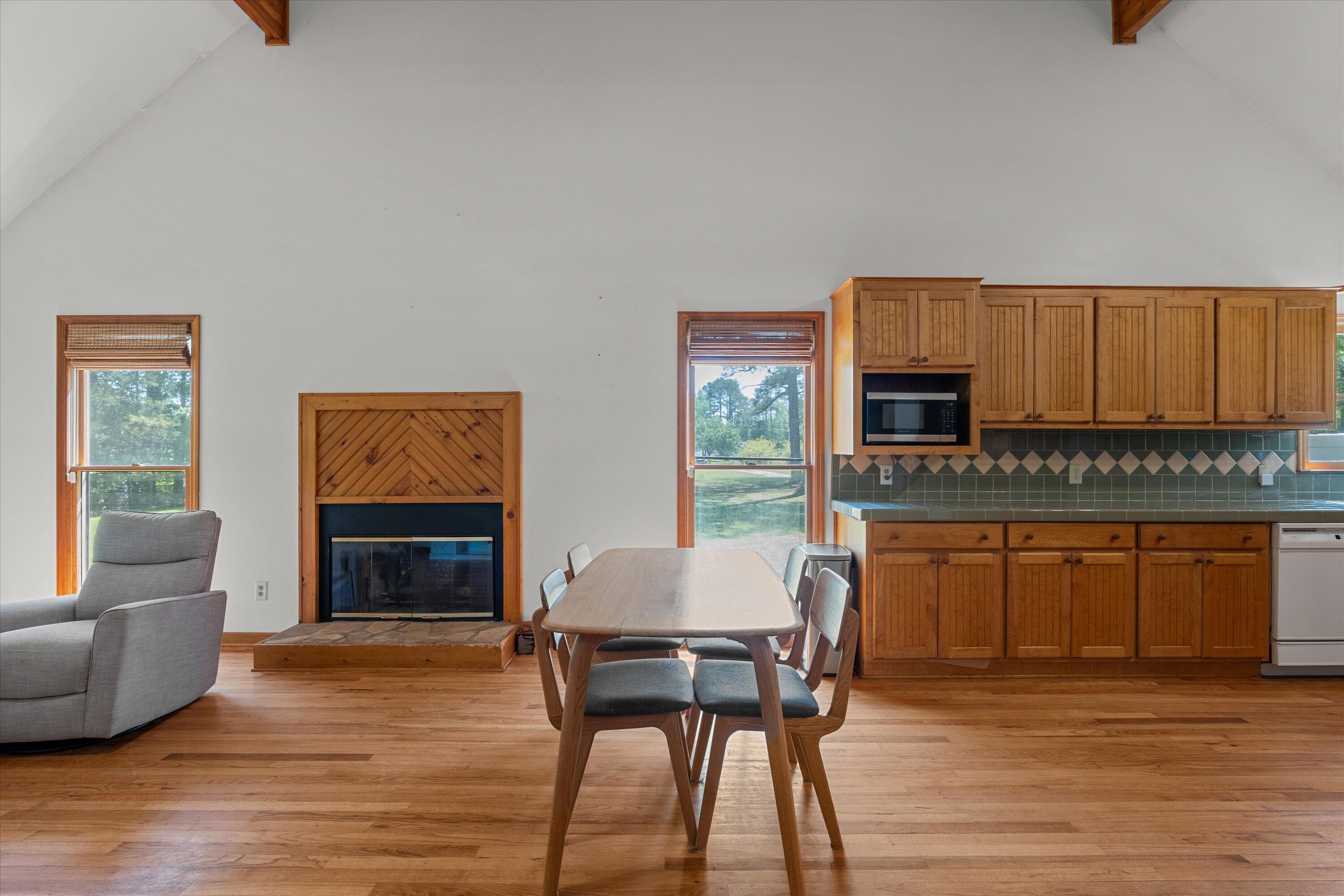 1840 LONERGAN HULME Road