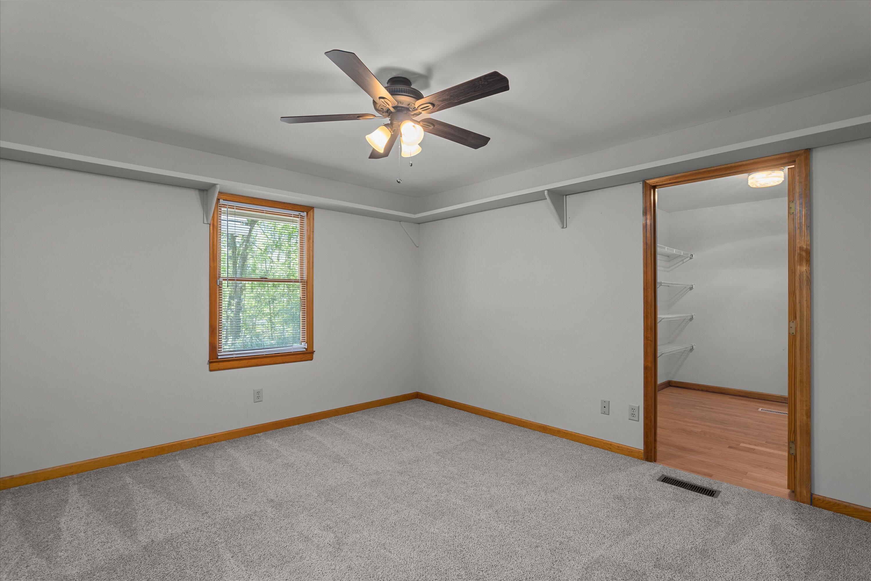 1840 LONERGAN HULME Road