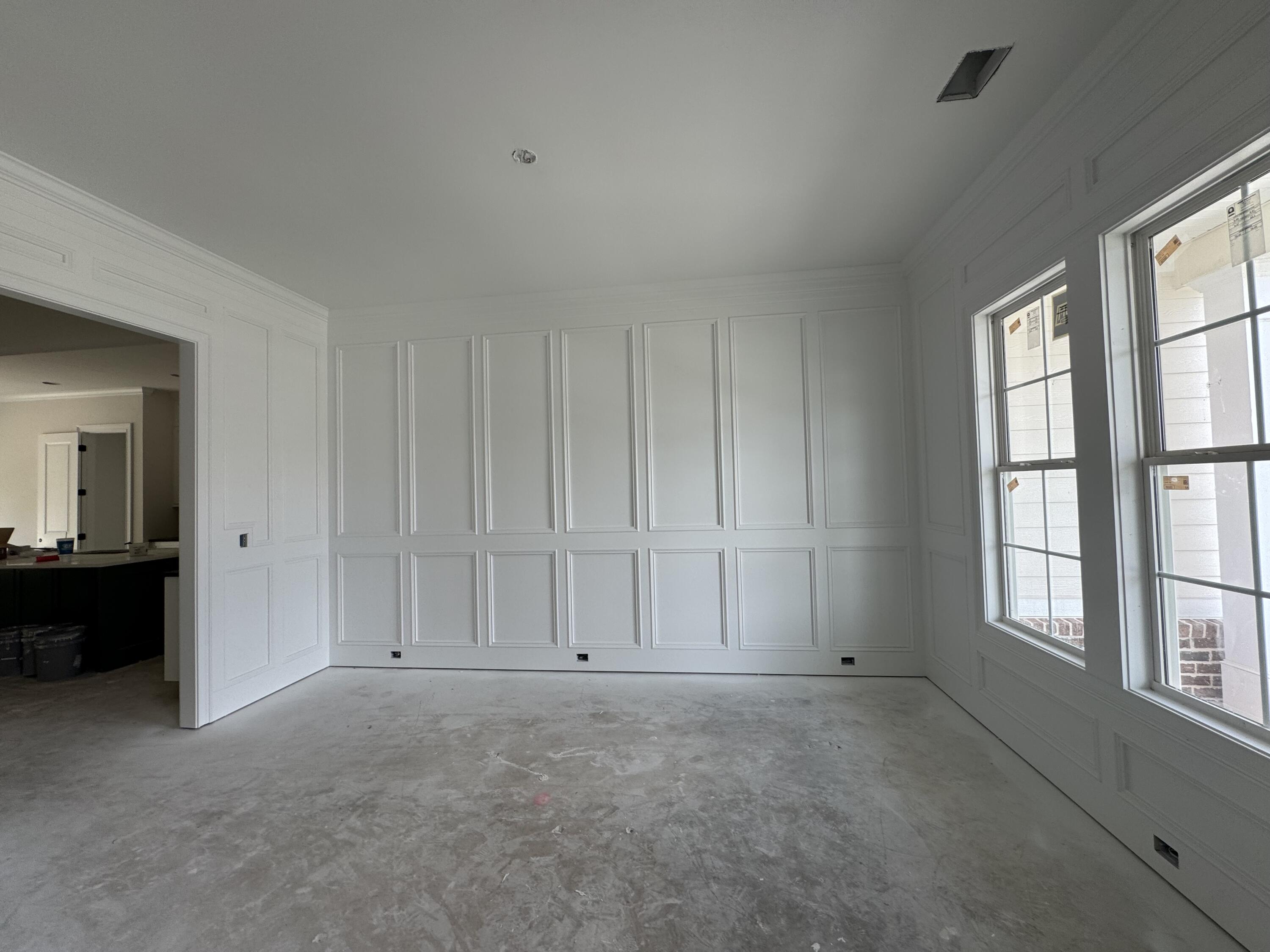 640 RIVER OAKS Lane