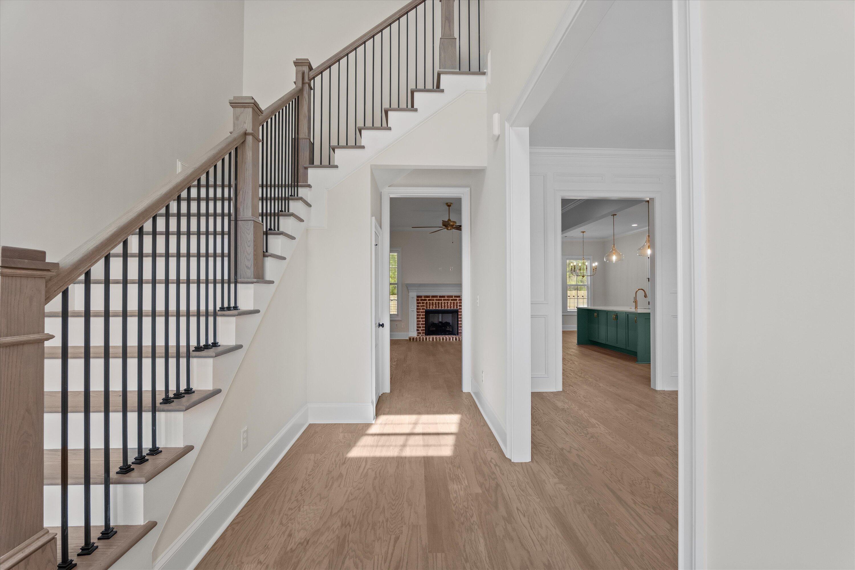 640 RIVER OAKS Lane