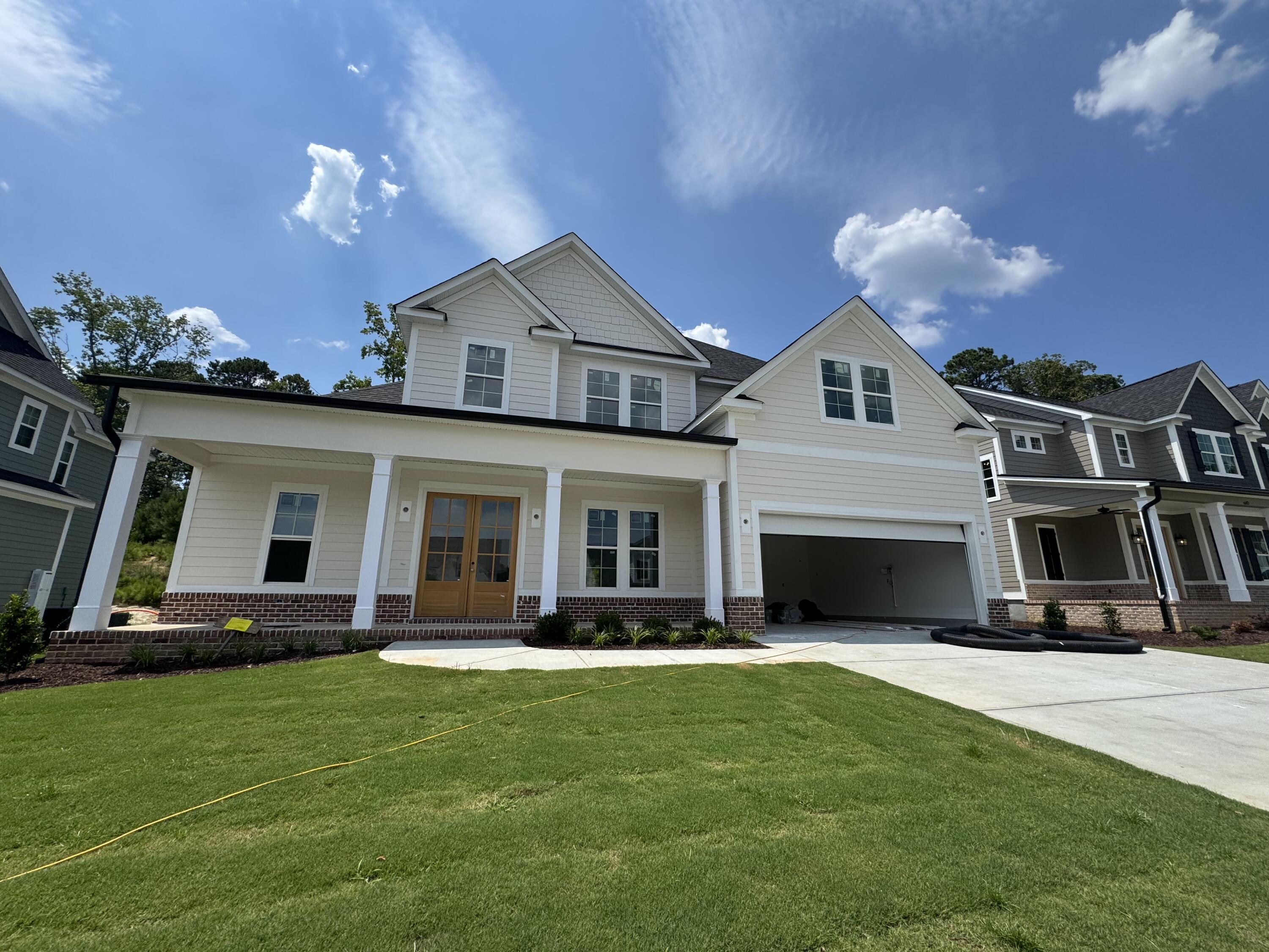640 RIVER OAKS Lane