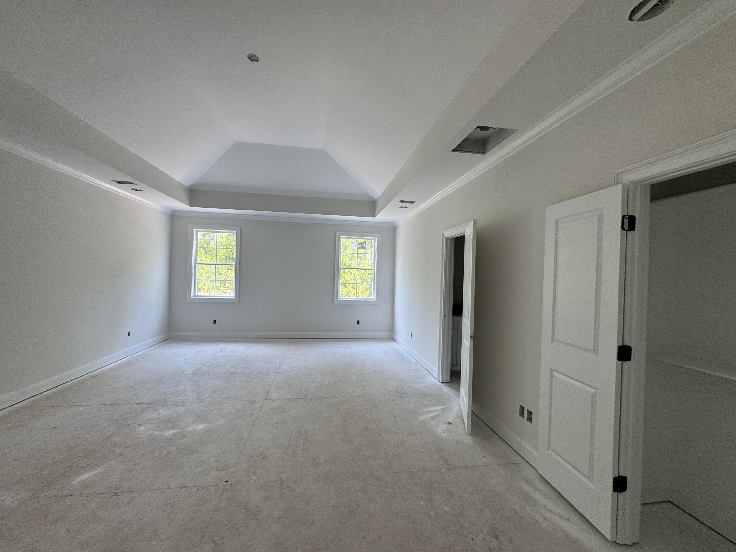 640 RIVER OAKS Lane