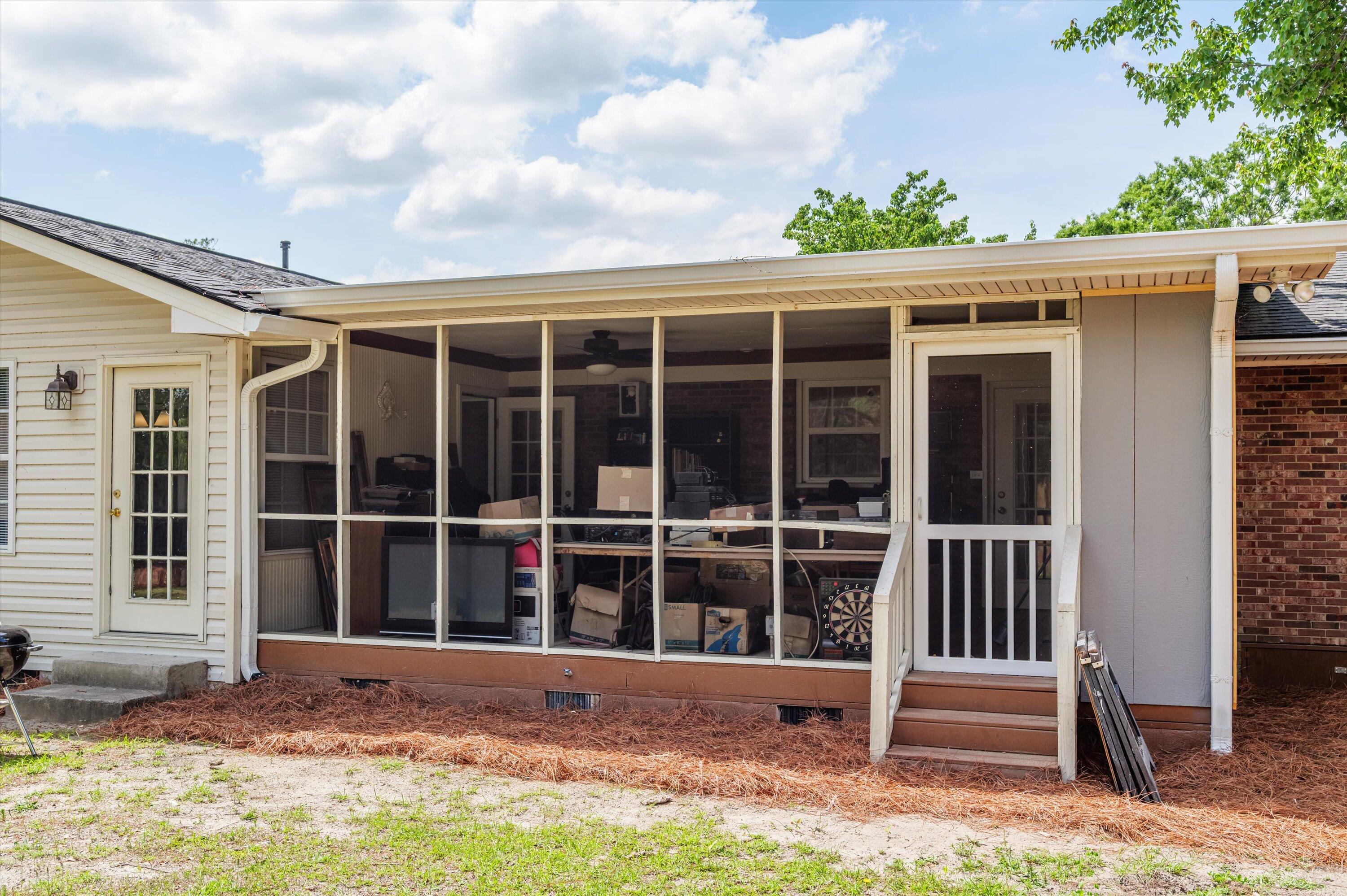 284 E WYNNGATE Drive