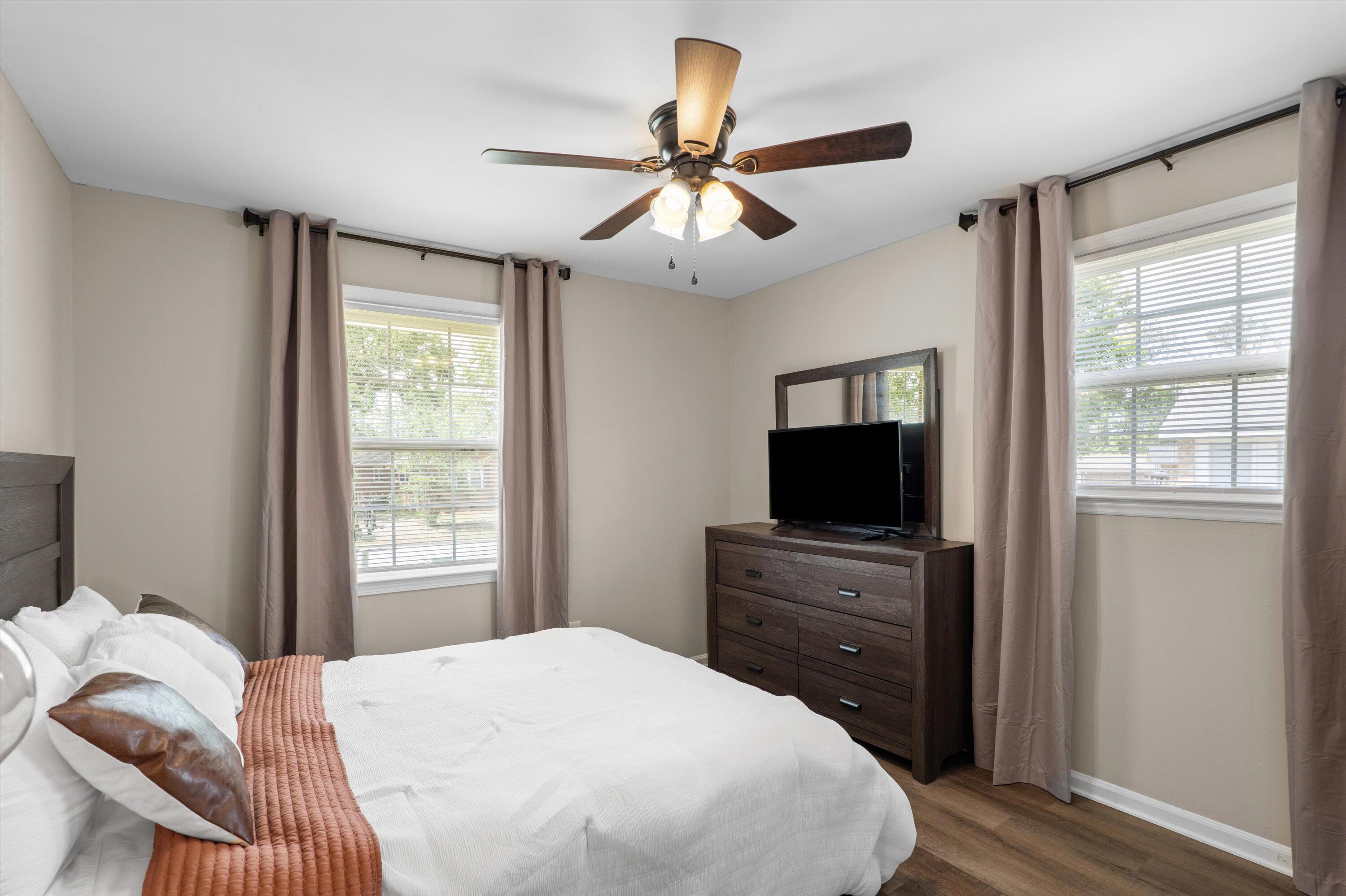 284 E WYNNGATE Drive