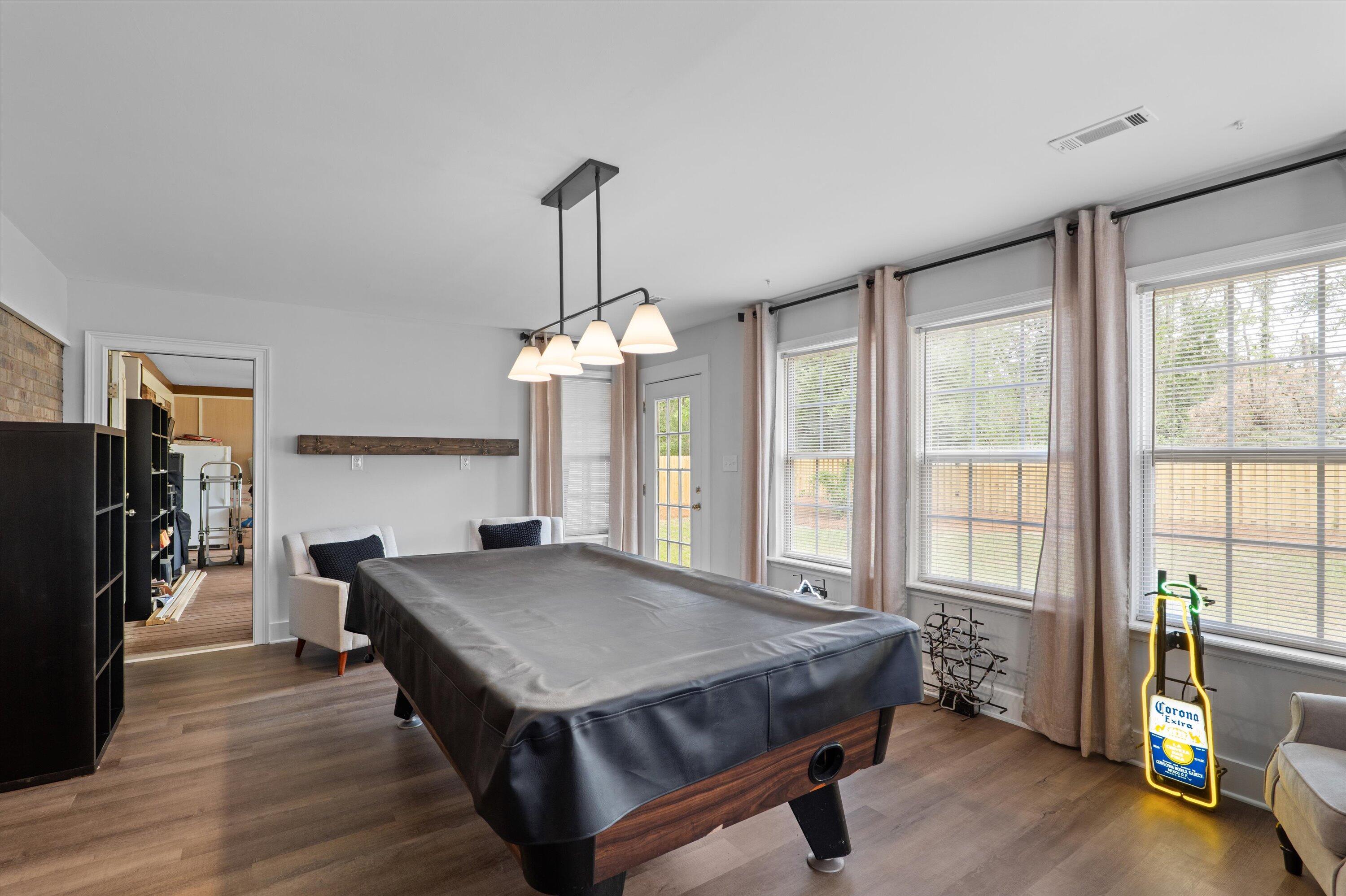 284 E WYNNGATE Drive