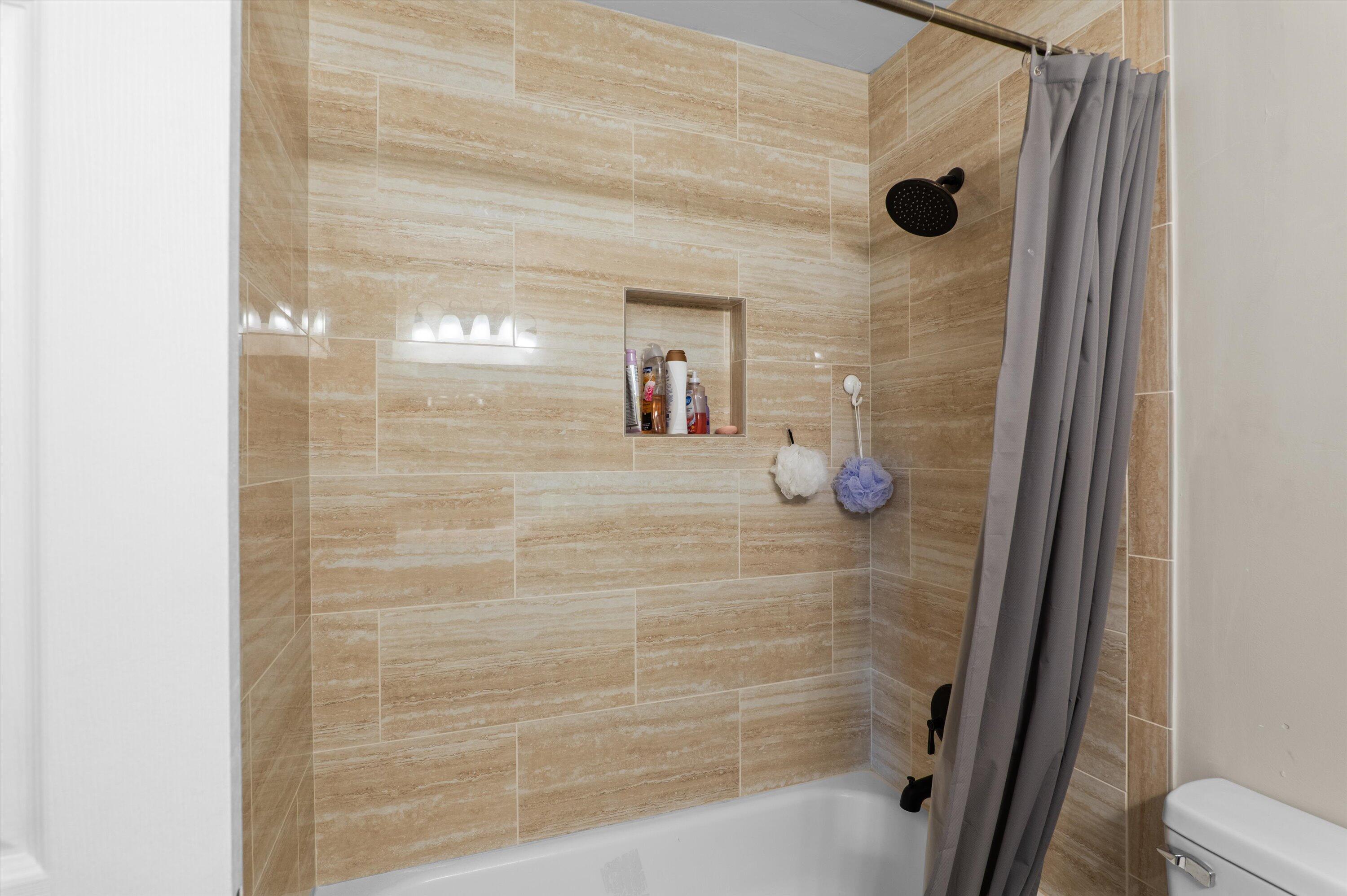 284 E WYNNGATE Drive