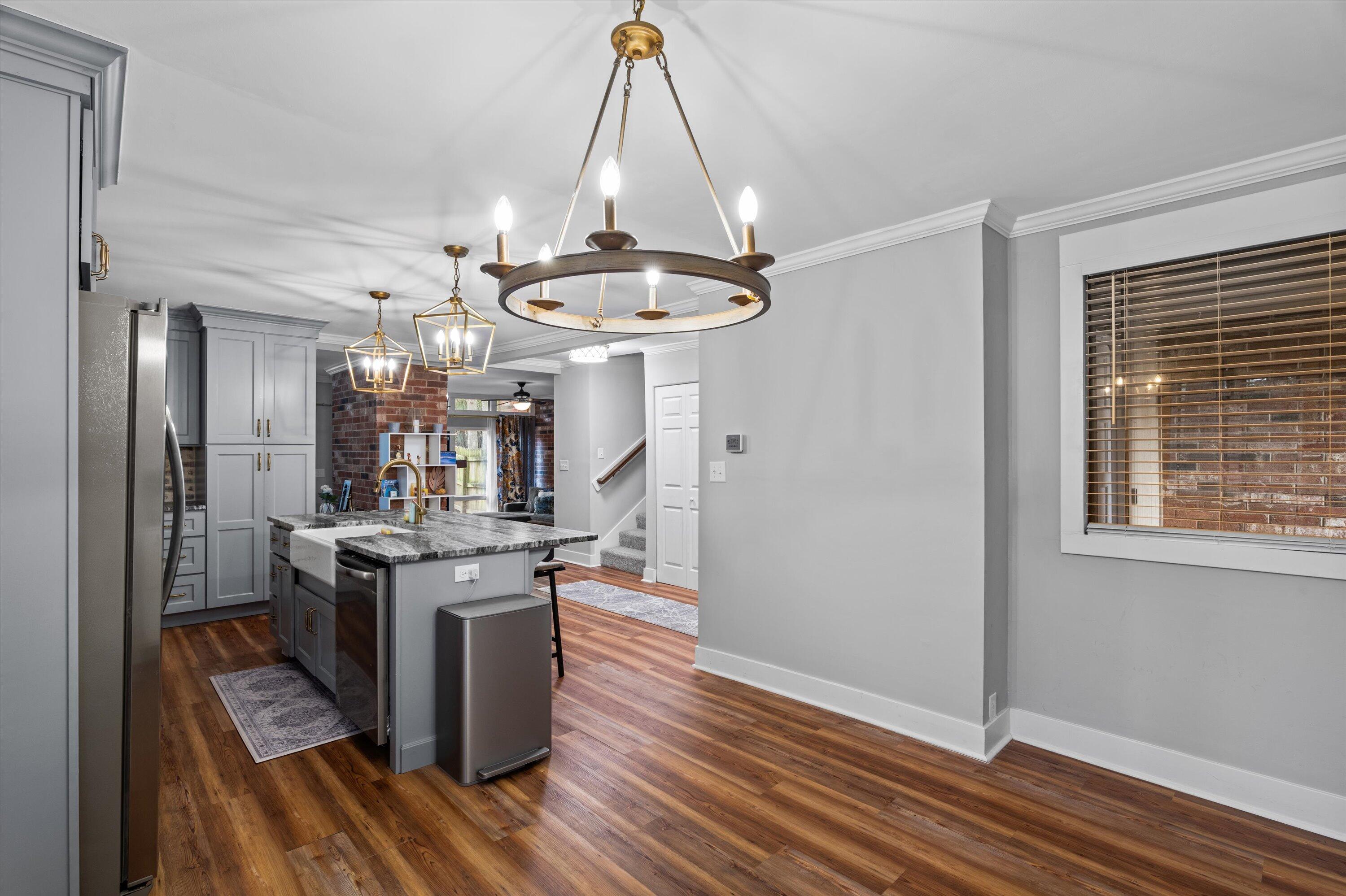 3527 Gleneagles Drive