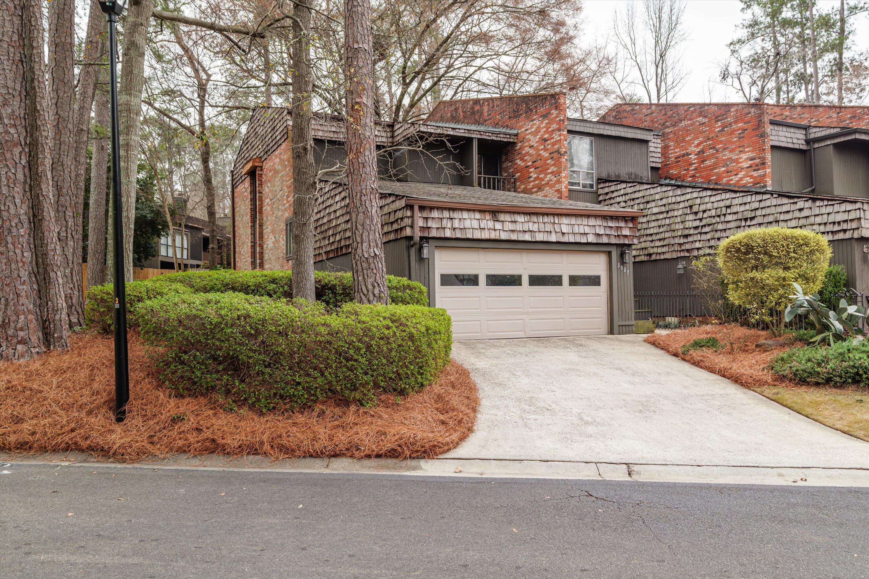 3527 Gleneagles Drive