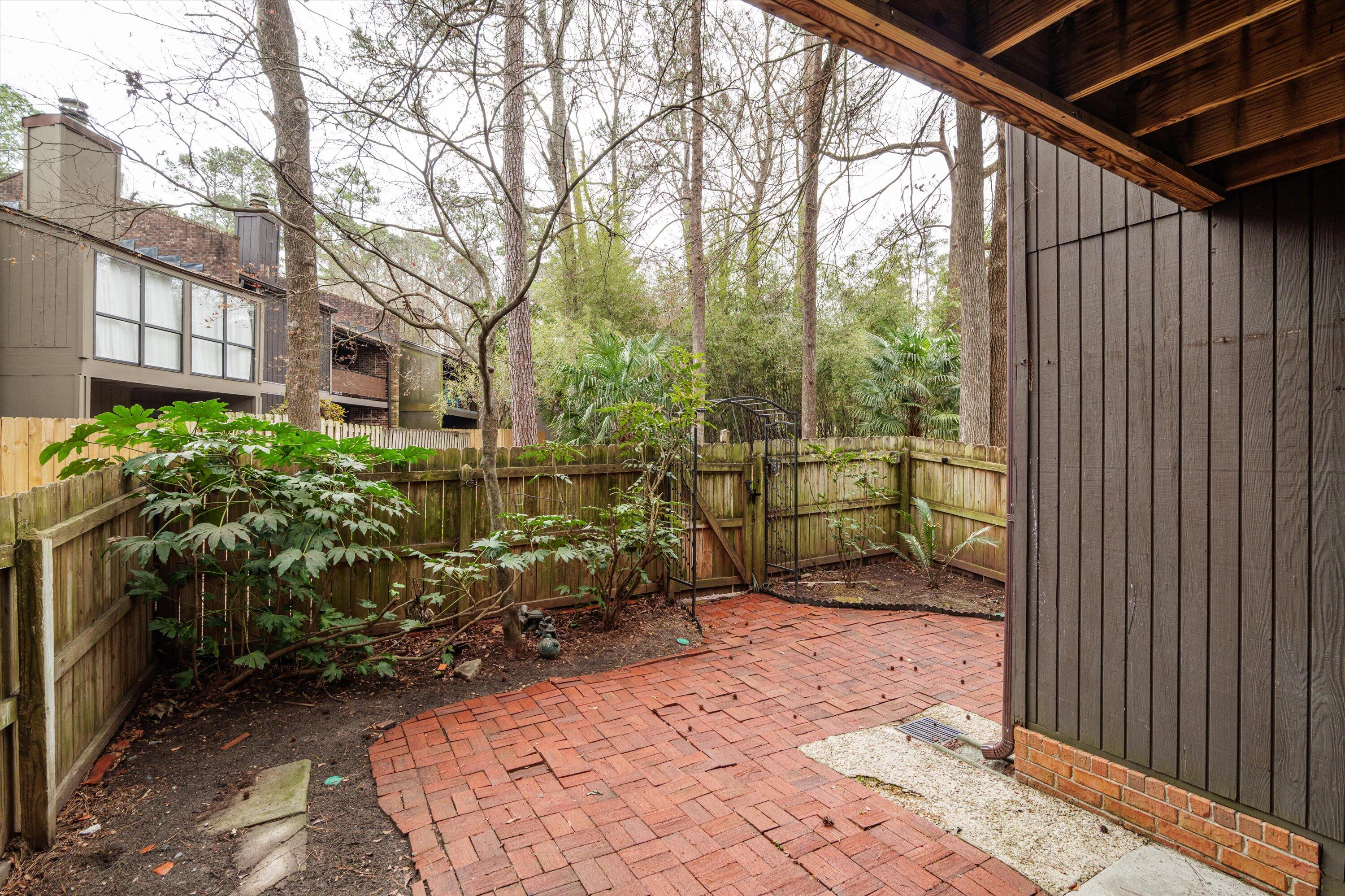 3527 Gleneagles Drive