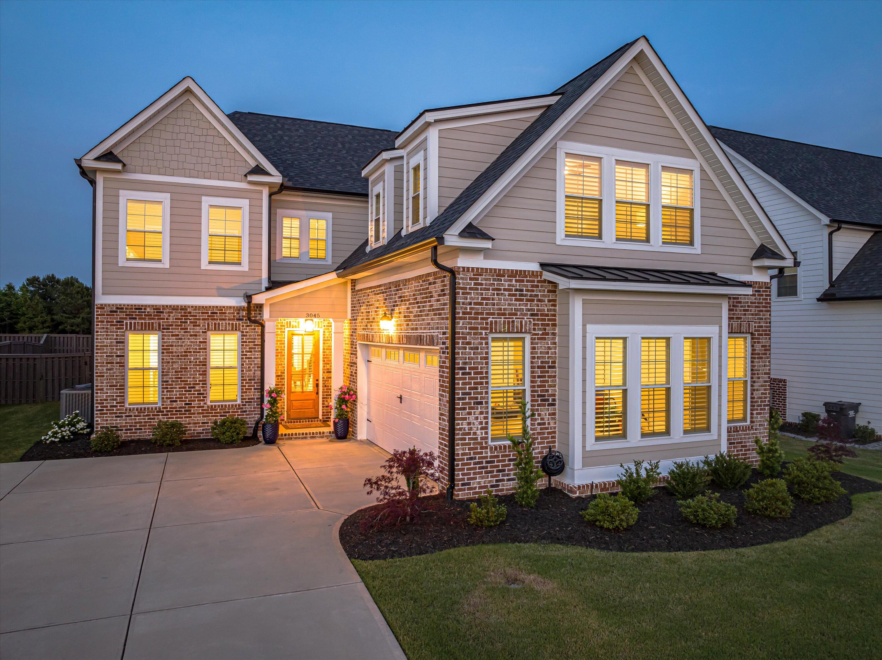 3045 Rosewood Drive