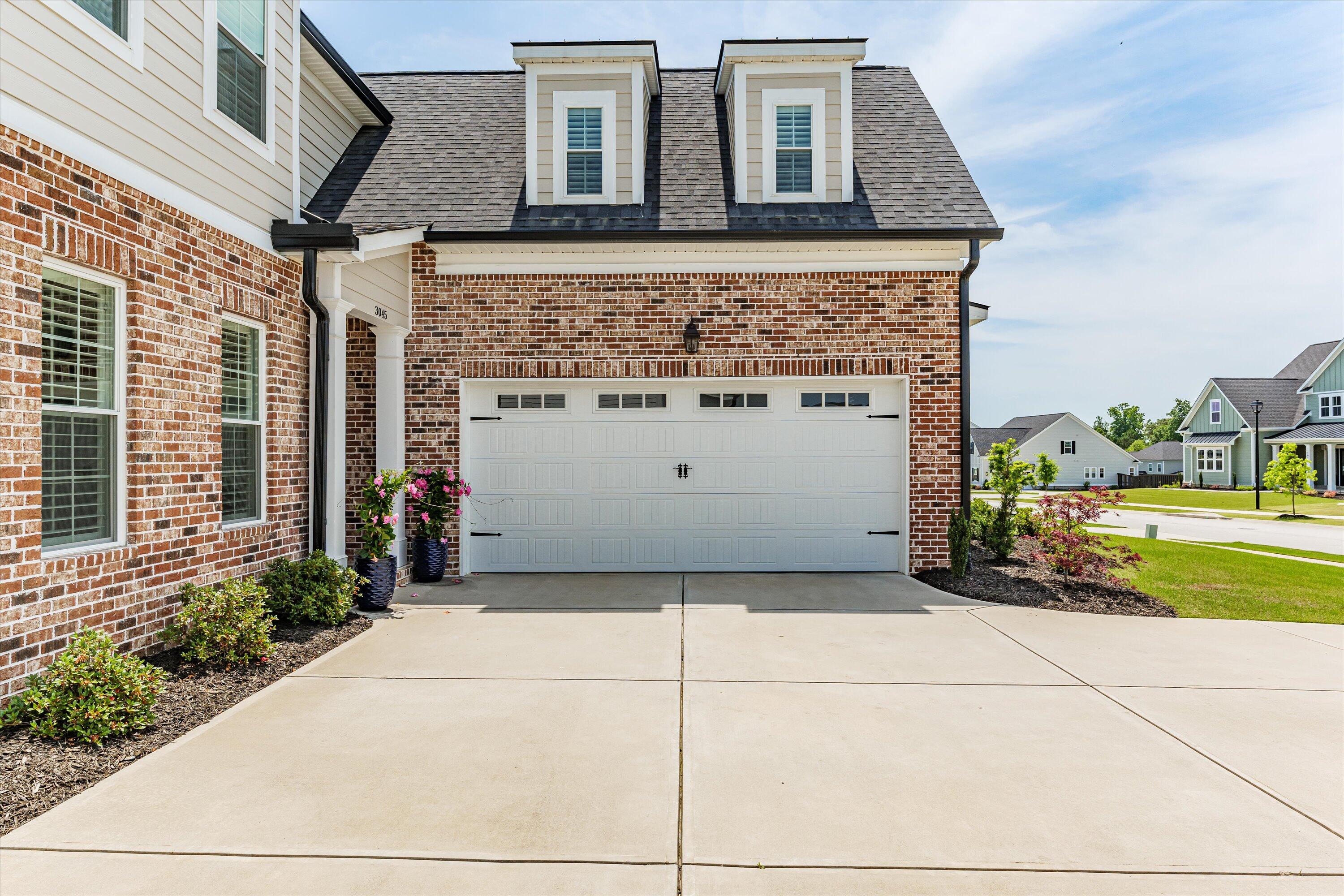3045 Rosewood Drive