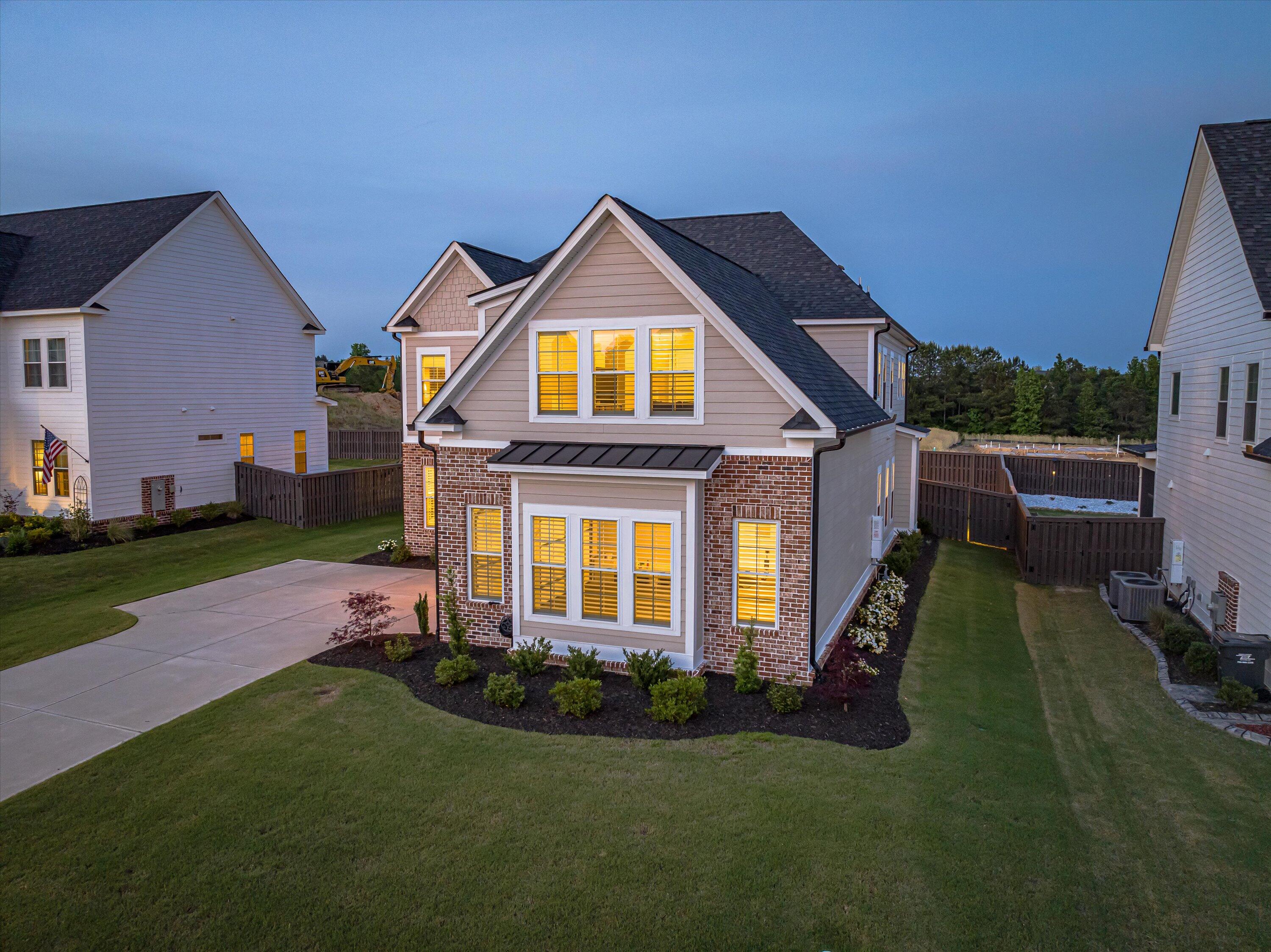 3045 Rosewood Drive