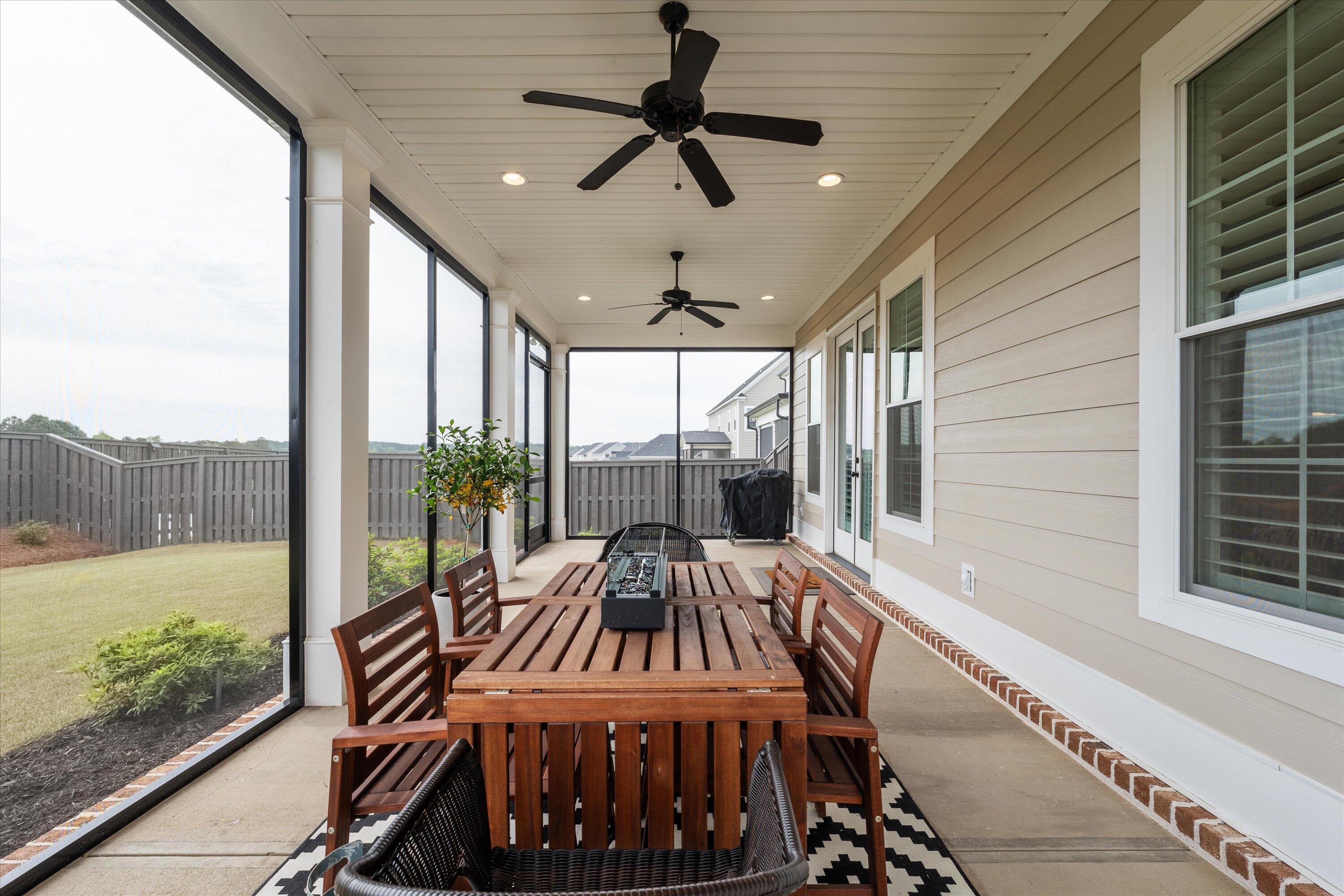 3045 Rosewood Drive