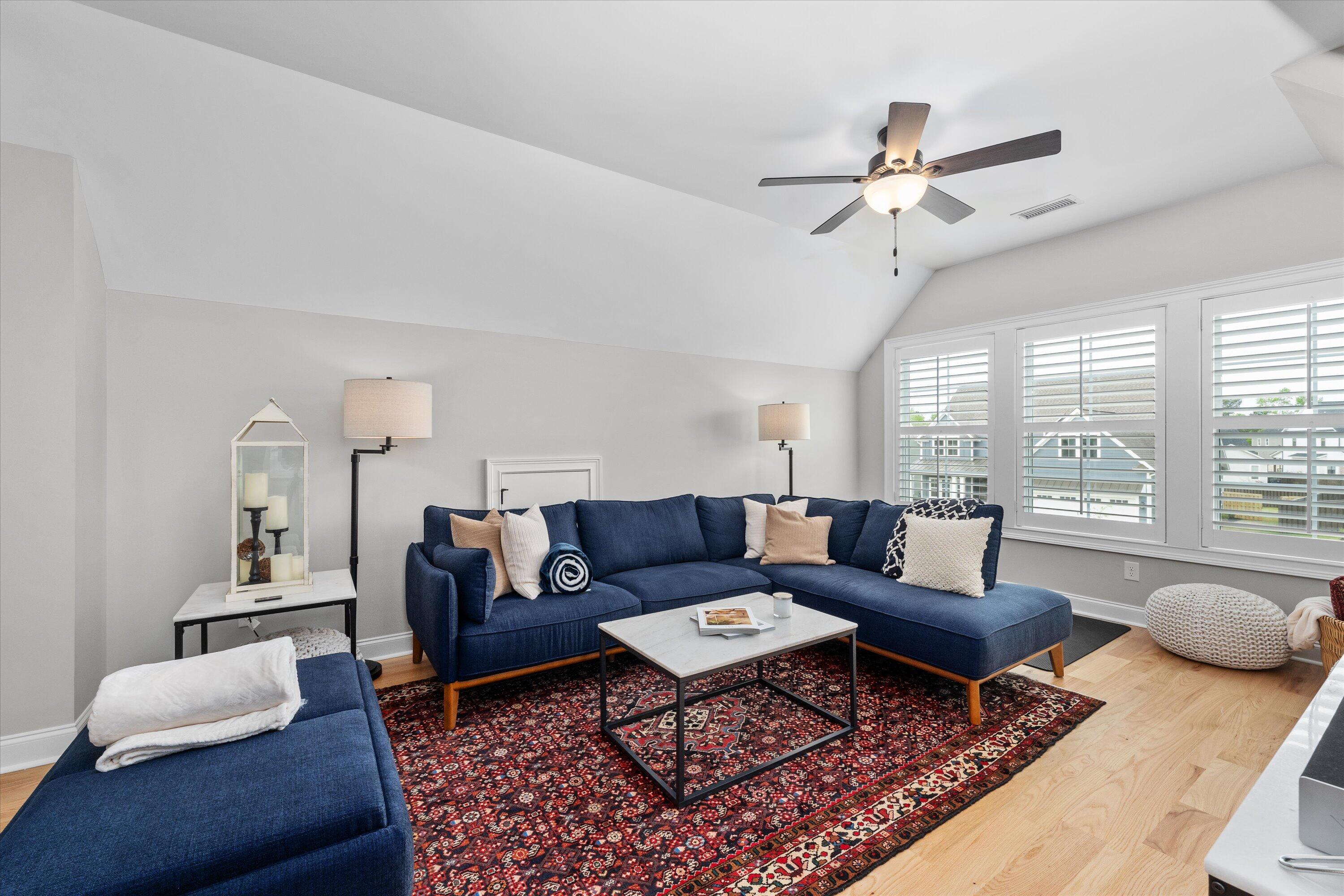 3045 Rosewood Drive