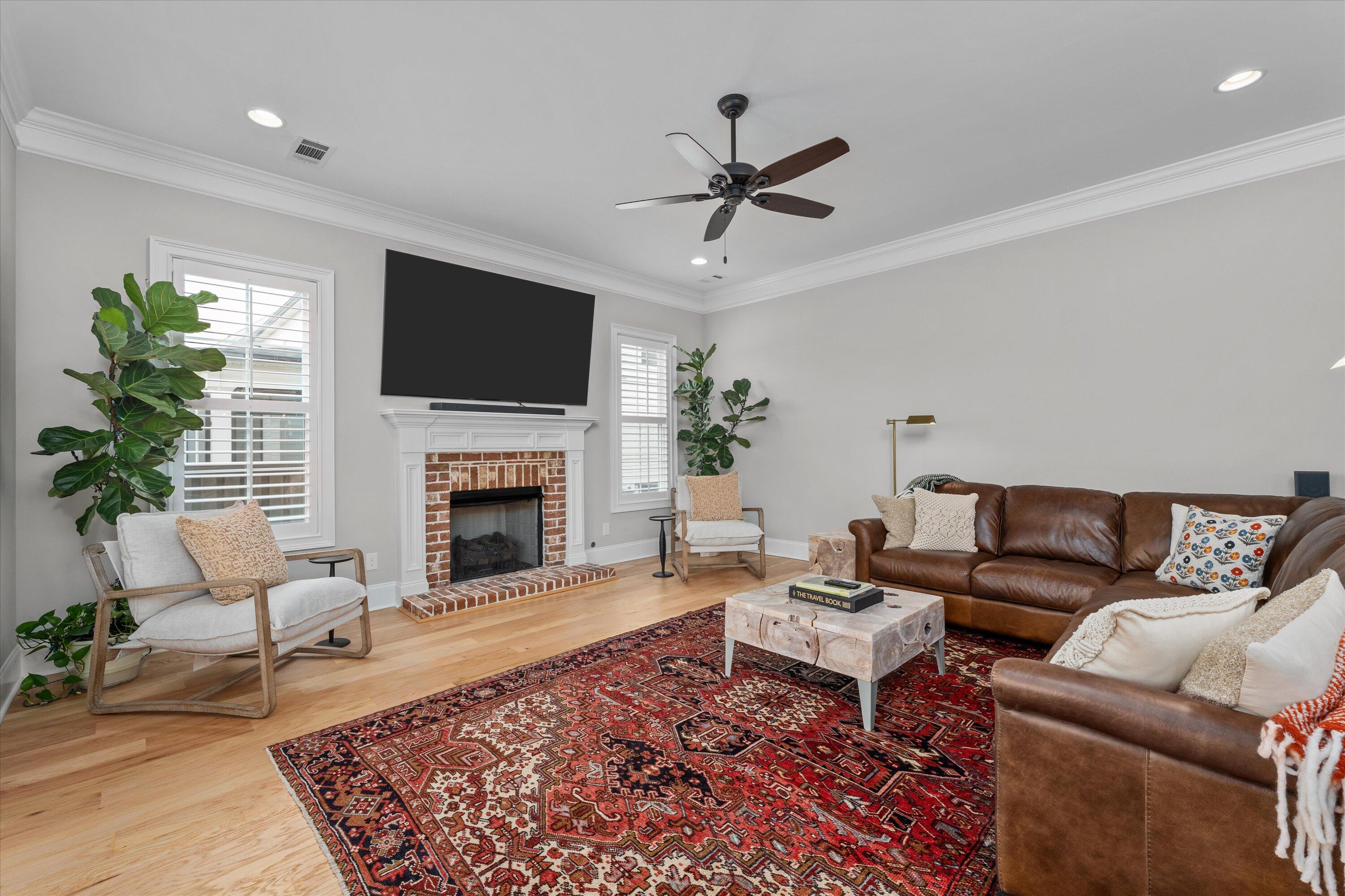 3045 Rosewood Drive