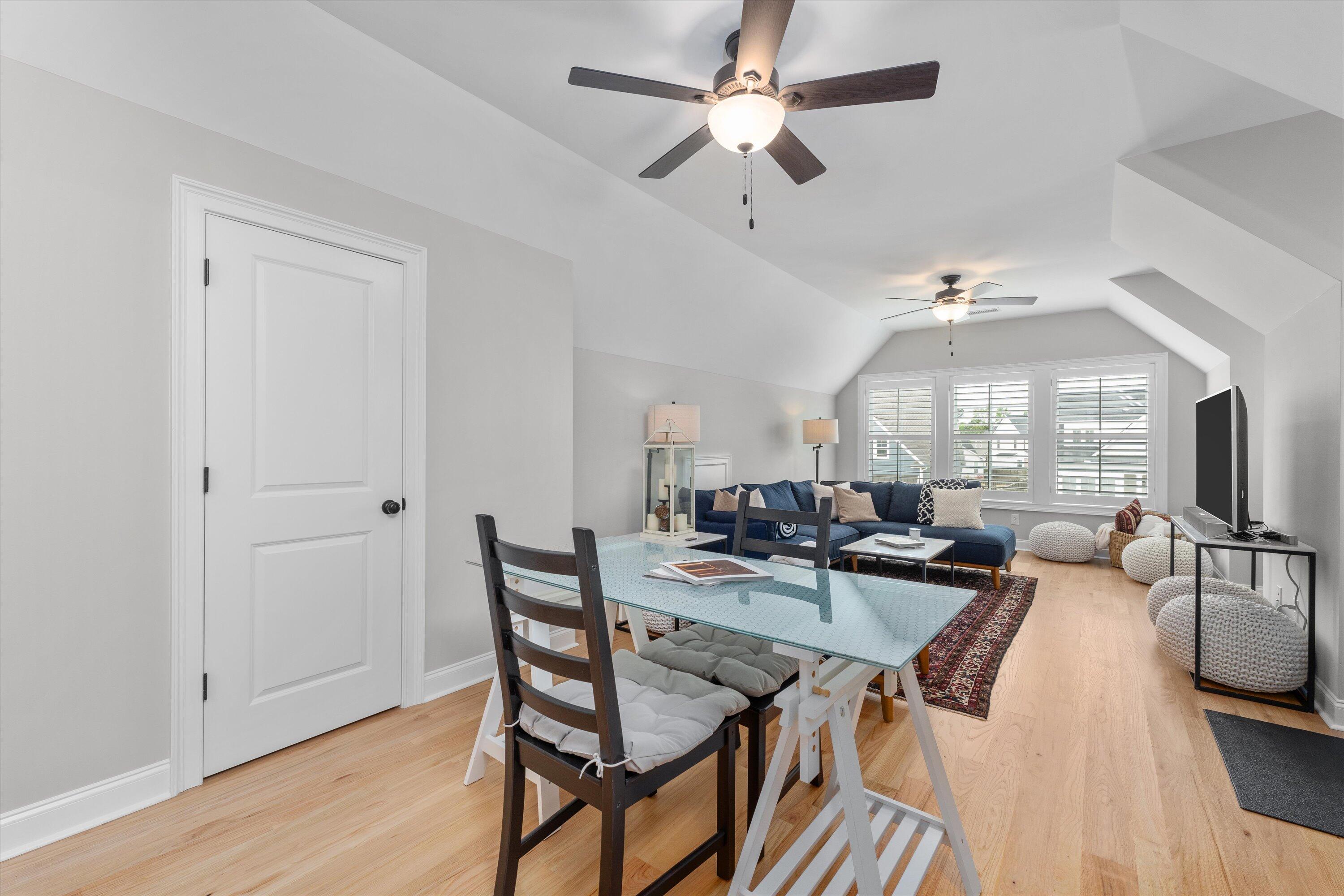 3045 Rosewood Drive