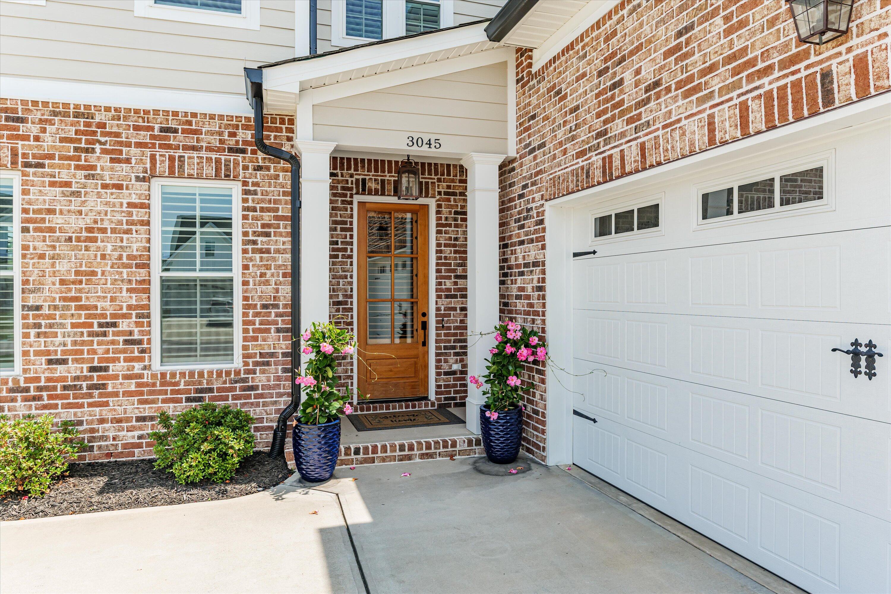 3045 Rosewood Drive