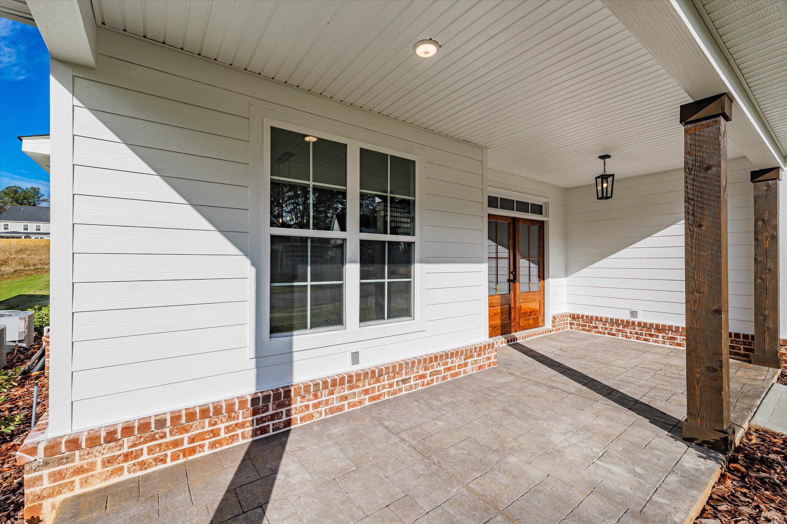 673 River Oaks Lane