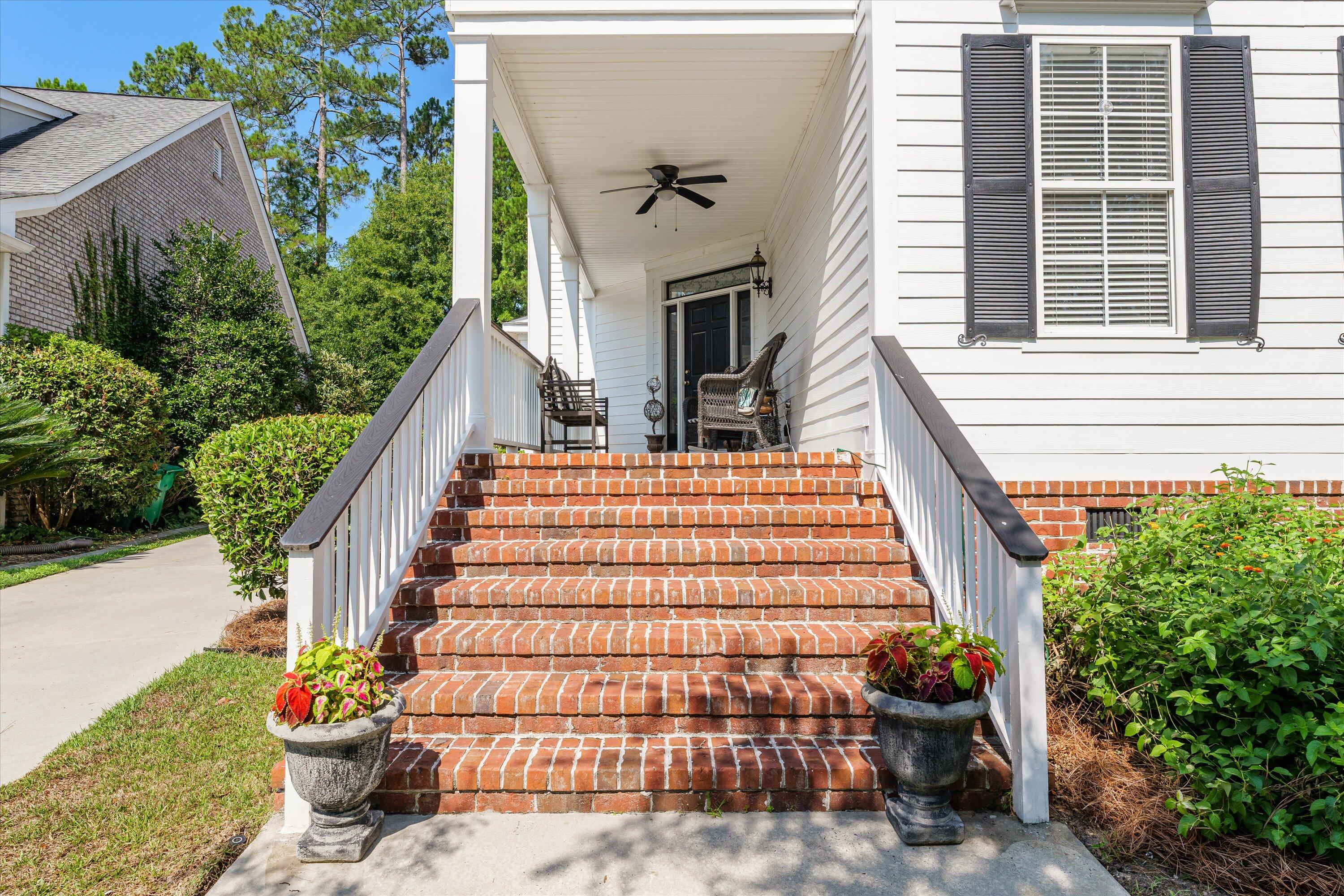 939 Mitchell Lane